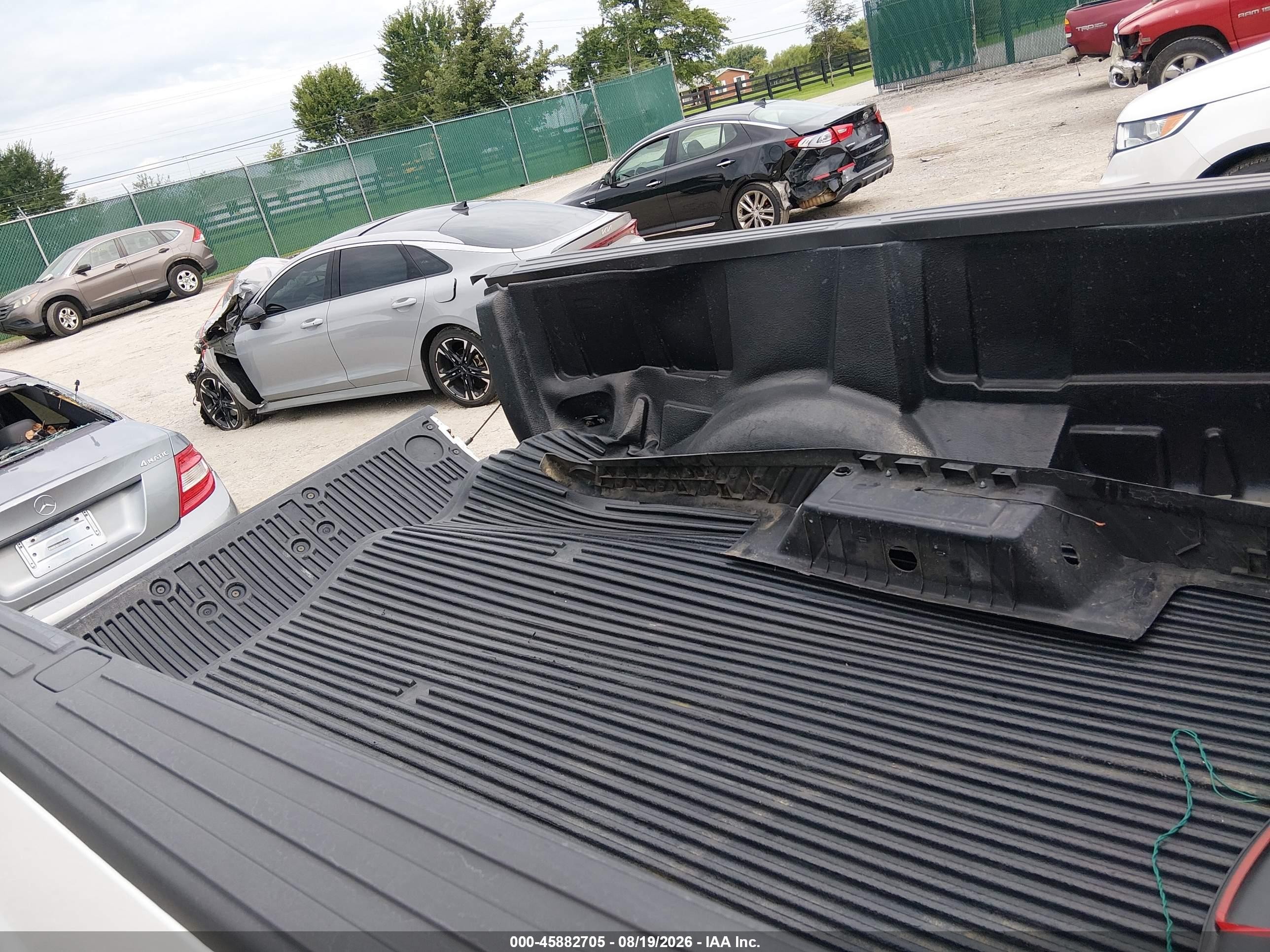 2012 Ford F-150 Xl Белый vin: 1FTMF1CM0CKE37350