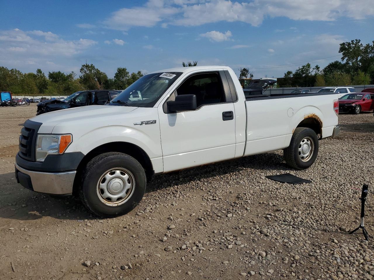 2012 Ford F150 White vin: 1FTMF1CM0CKE37381