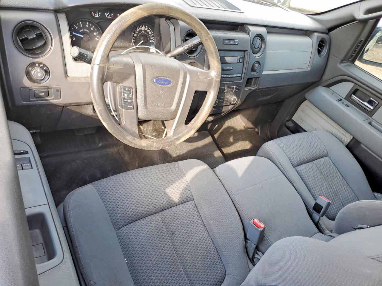 2012 Ford F150 White vin: 1FTMF1CM0CKE37381