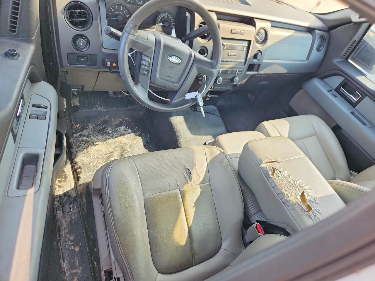 2013 Ford F150 Xl White vin: 1FTMF1CM0DFA40005