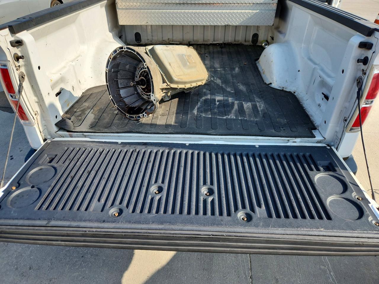 2013 Ford F150 Xl White vin: 1FTMF1CM0DFA40005