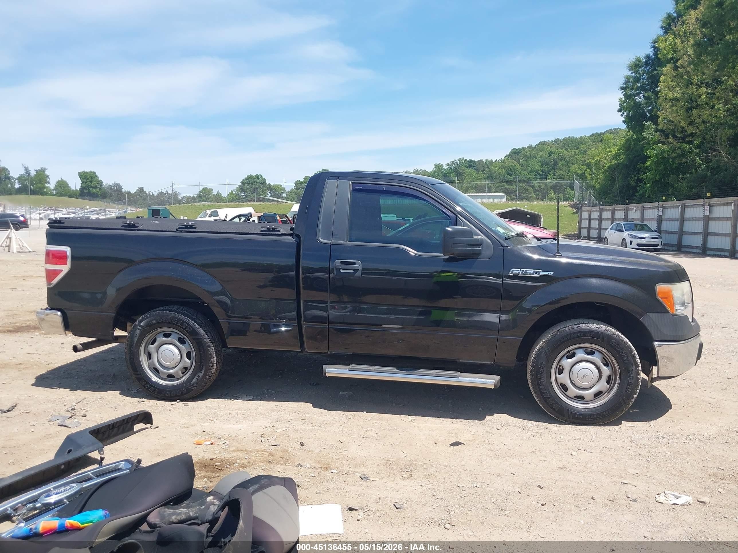 2013 Ford F-150 Xl Black vin: 1FTMF1CM0DFD30485