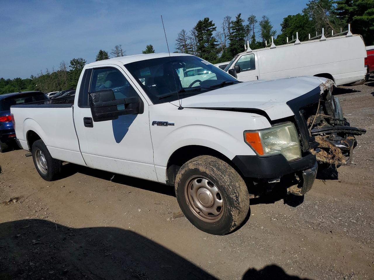 2014 Ford F150 White vin: 1FTMF1CM0EKF55966