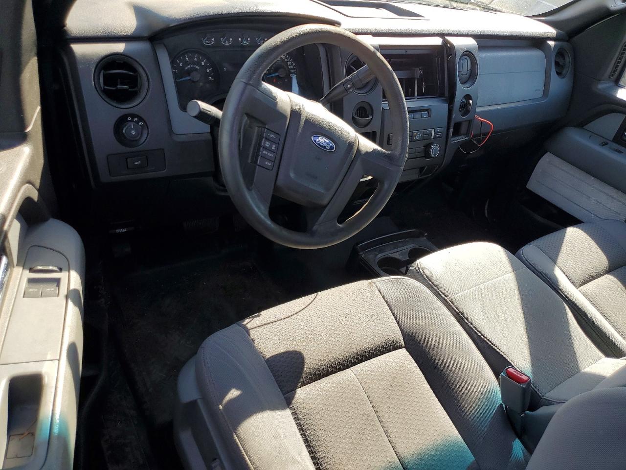 2014 Ford F150 White vin: 1FTMF1CM0EKF55966