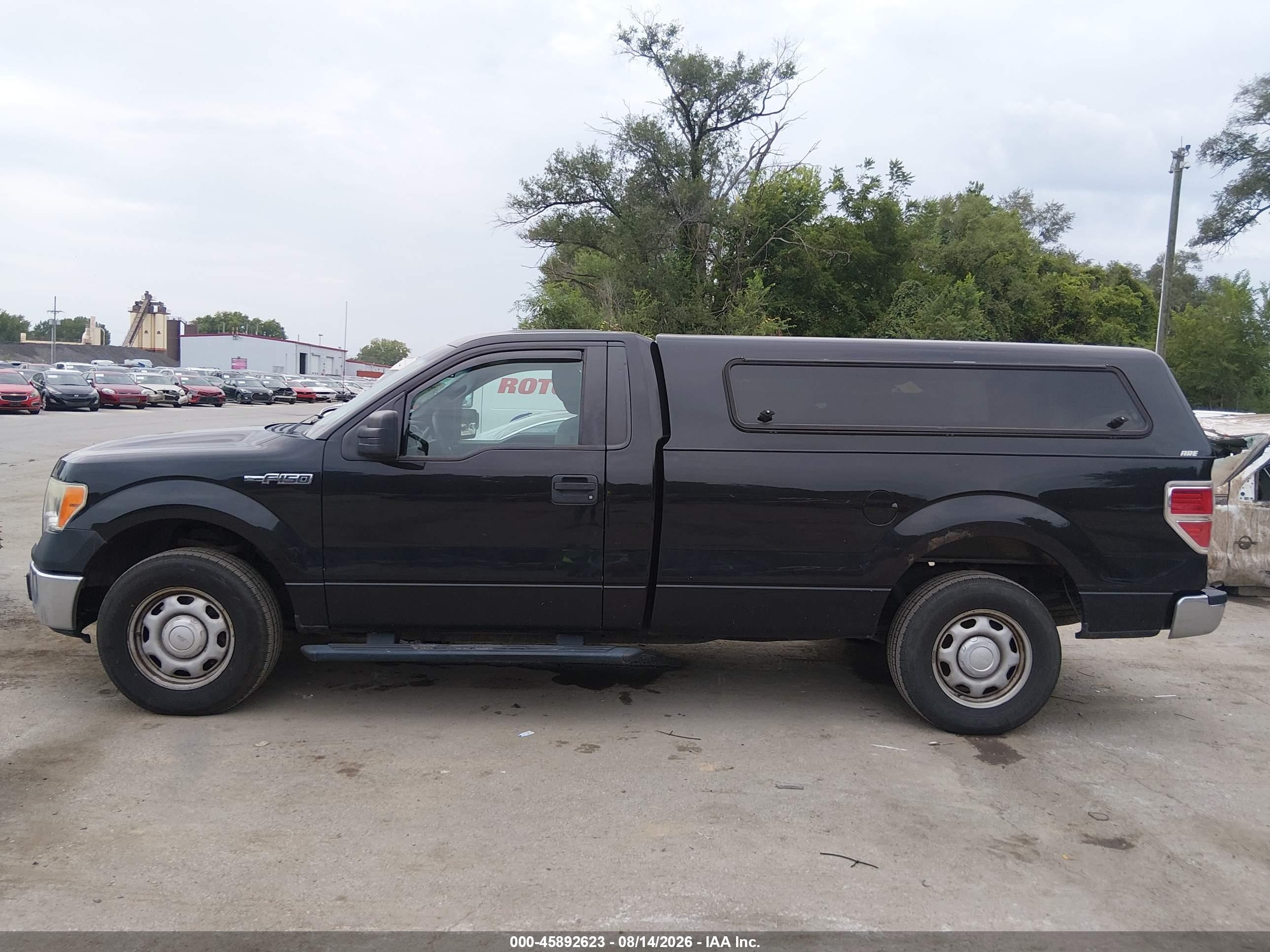 2014 Ford F-150 Xl Black vin: 1FTMF1CM0EKG07046