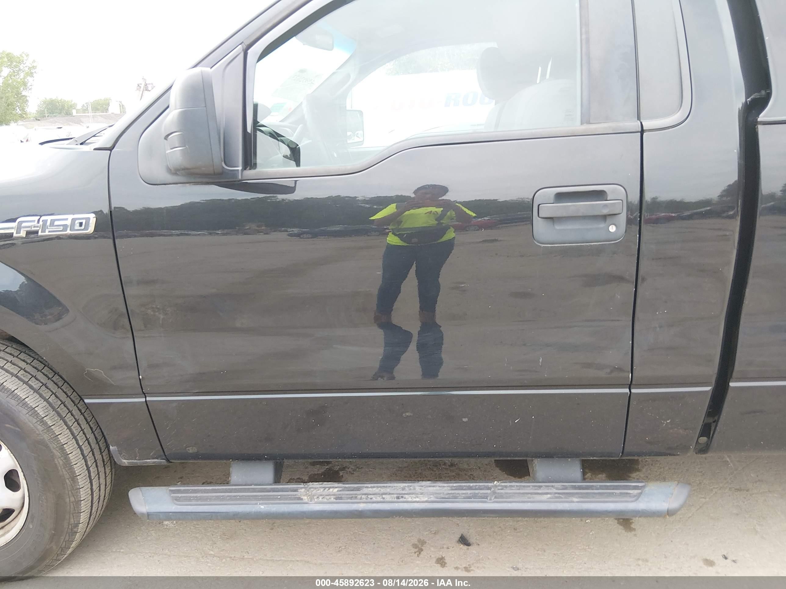 2014 Ford F-150 Xl Black vin: 1FTMF1CM0EKG07046