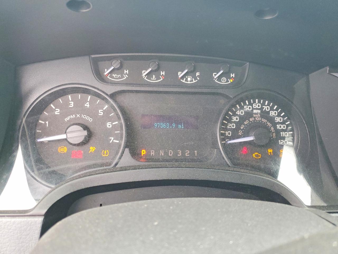 2011 Ford F150 White vin: 1FTMF1CM1BFC77597