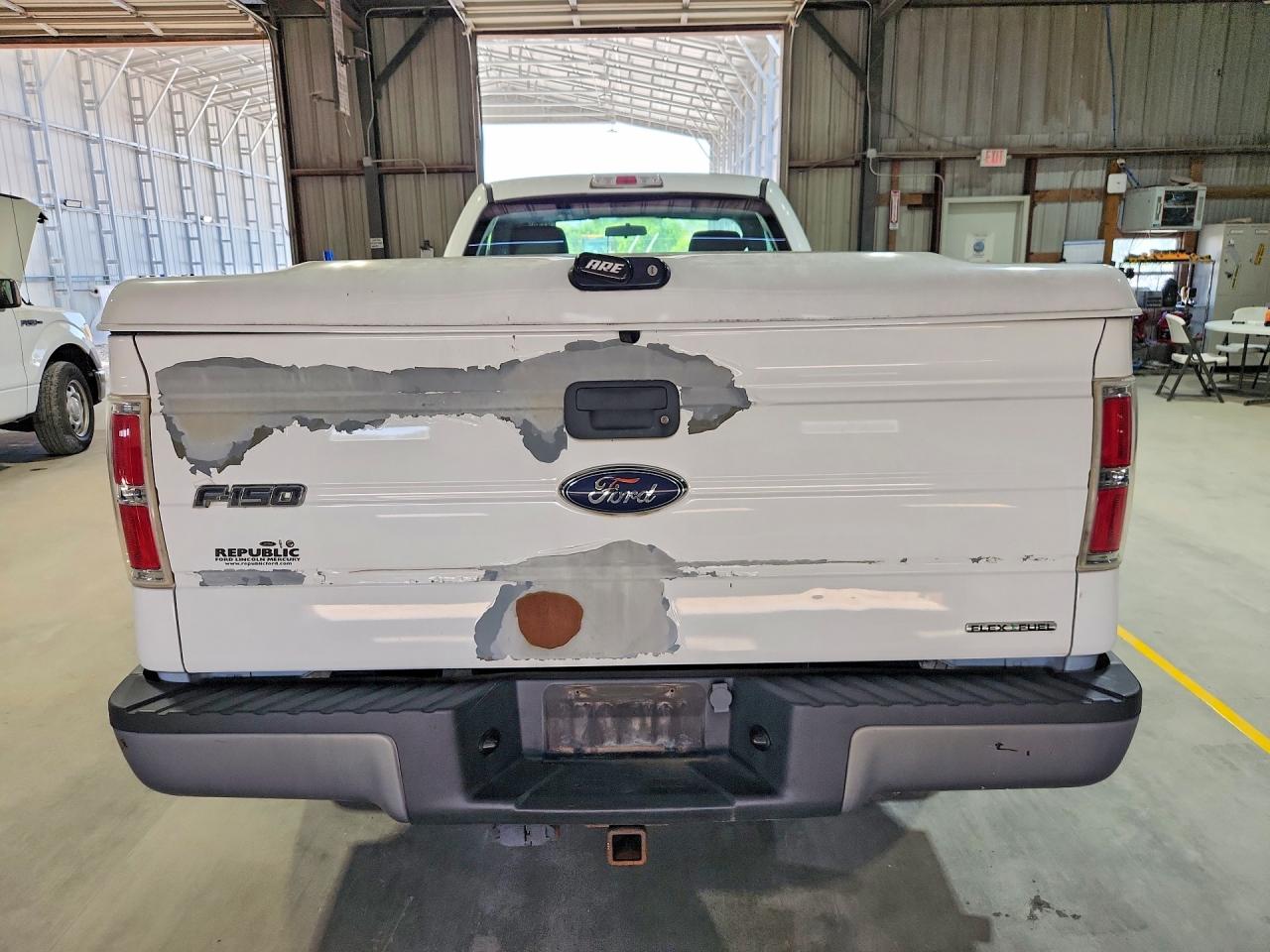2011 Ford F150 White vin: 1FTMF1CM1BKD34646