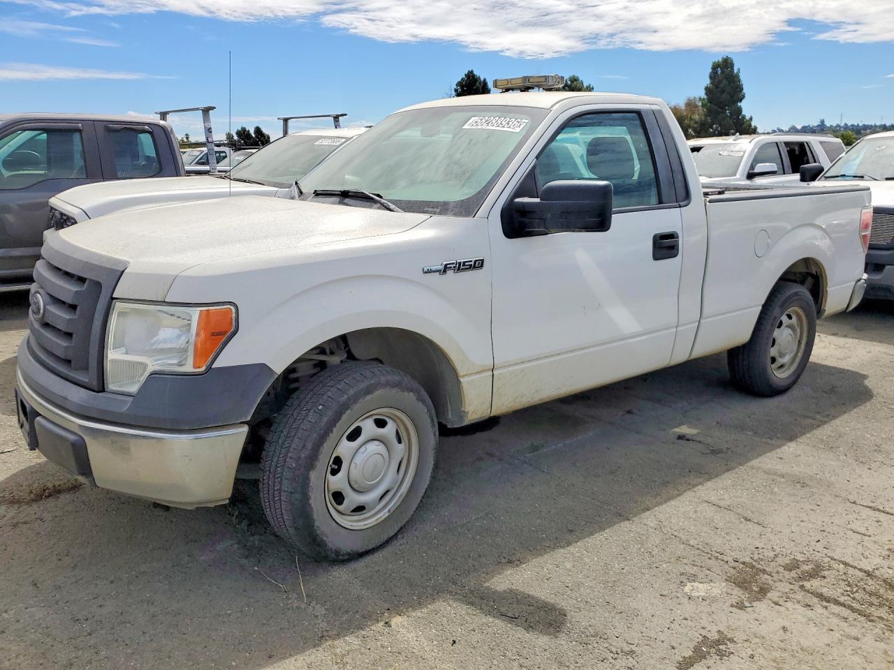2012 Ford F150 White vin: 1FTMF1CM1CFC37571