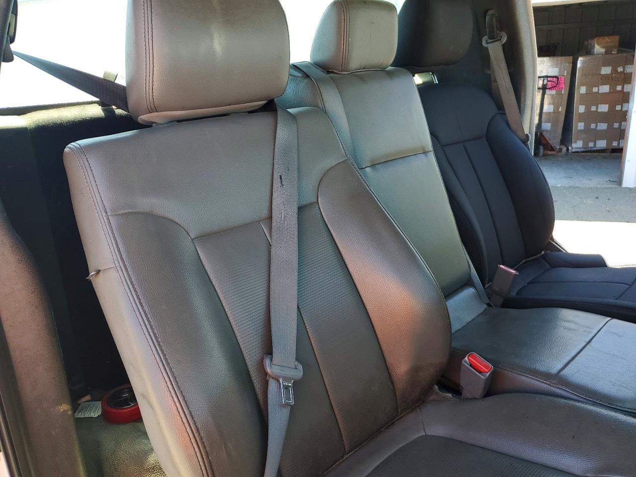 2012 Ford F150 White vin: 1FTMF1CM1CFC37571