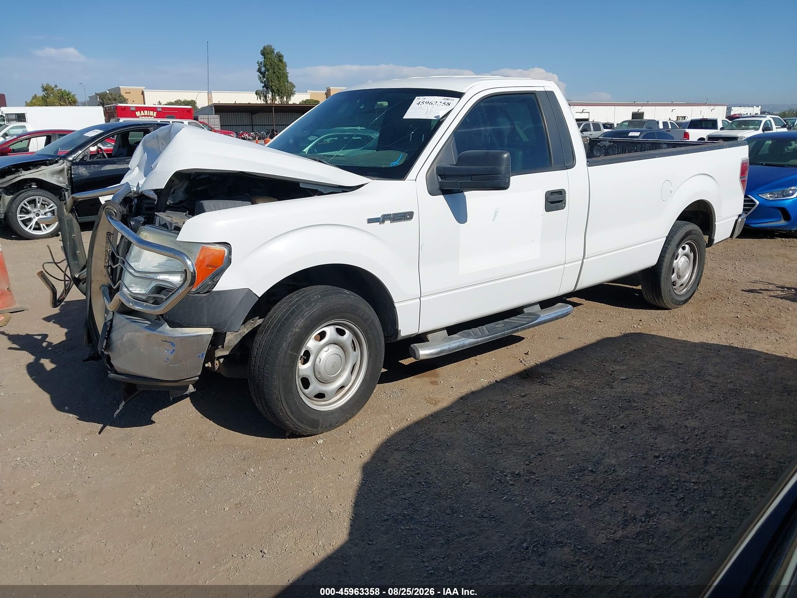 2013 Ford F-150 Xl White vin: 1FTMF1CM1DKE04729