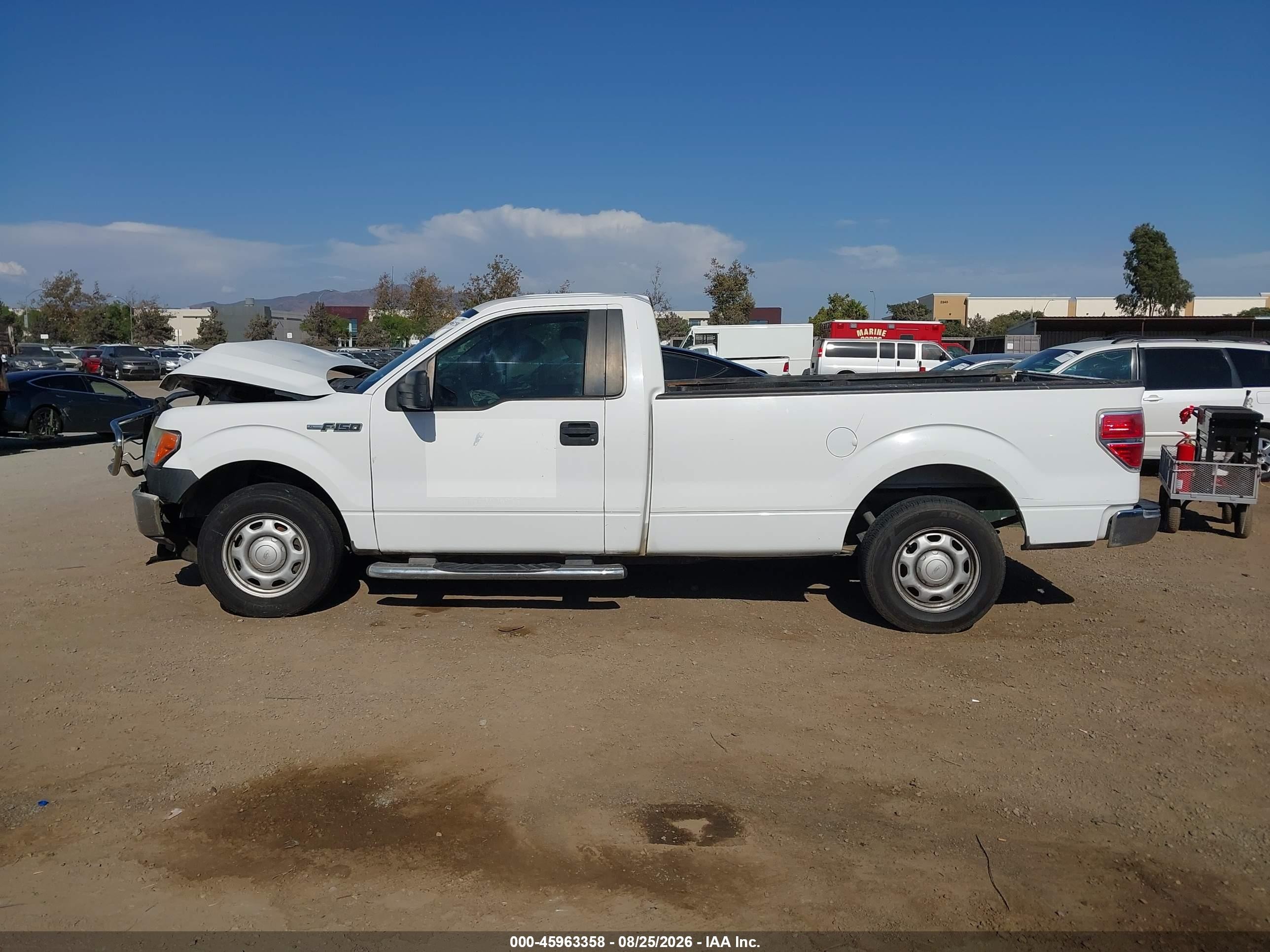 2013 Ford F-150 Xl White vin: 1FTMF1CM1DKE04729