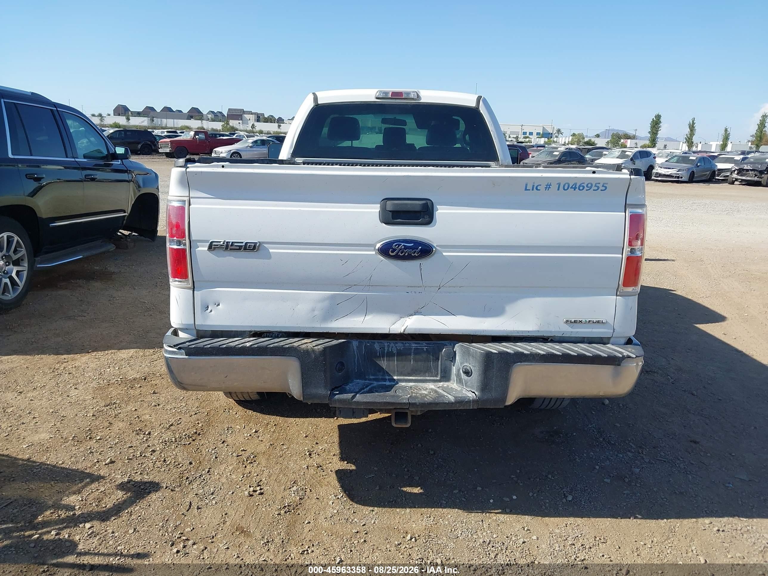 2013 Ford F-150 Xl White vin: 1FTMF1CM1DKE04729