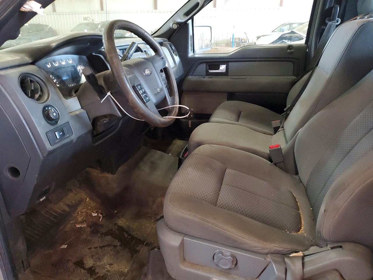 2013 Ford F150 Серебряный vin: 1FTMF1CM1DKE32806