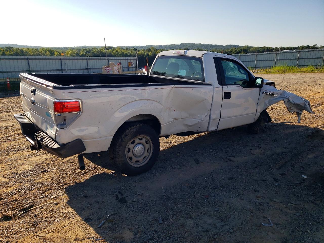 2013 Ford F150 Xl White vin: 1FTMF1CM1DKE67569
