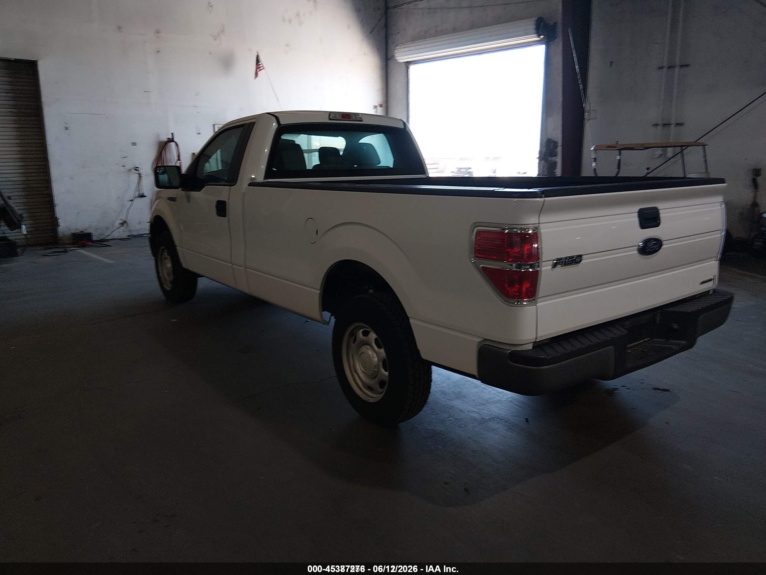 2014 Ford F-150 Xl White vin: 1FTMF1CM1EKE41636