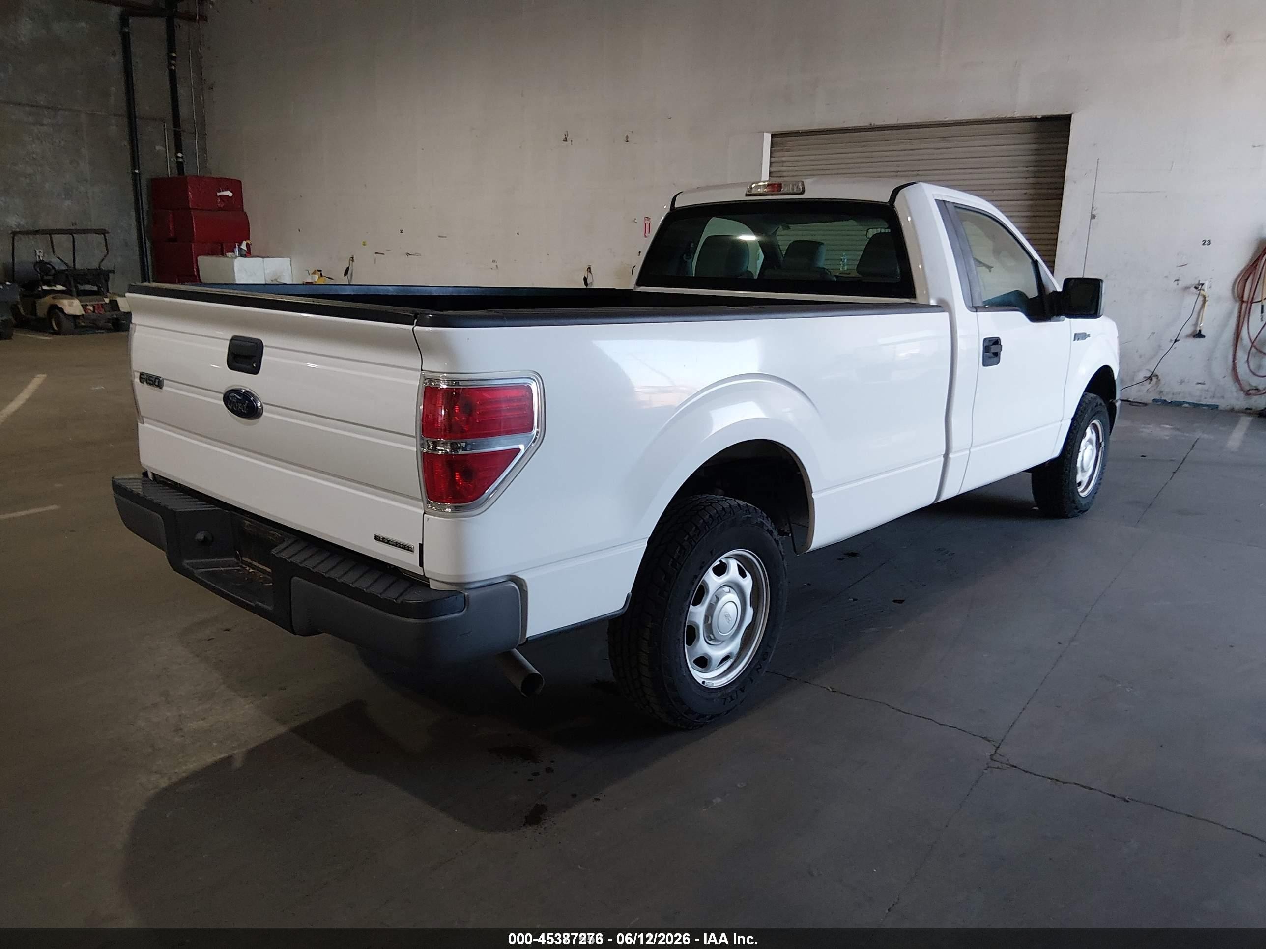2014 Ford F-150 Xl White vin: 1FTMF1CM1EKE41636