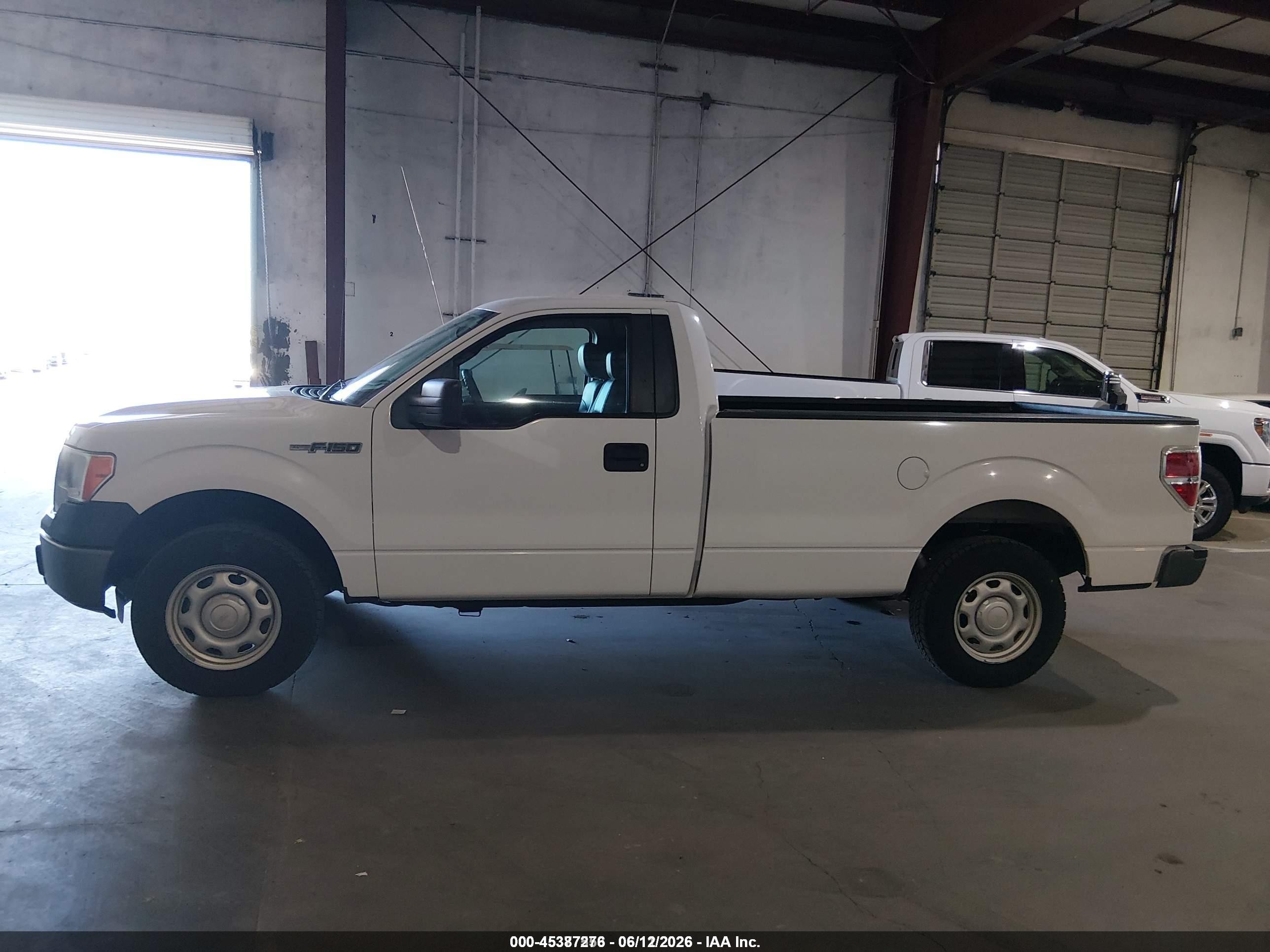 2014 Ford F-150 Xl White vin: 1FTMF1CM1EKE41636