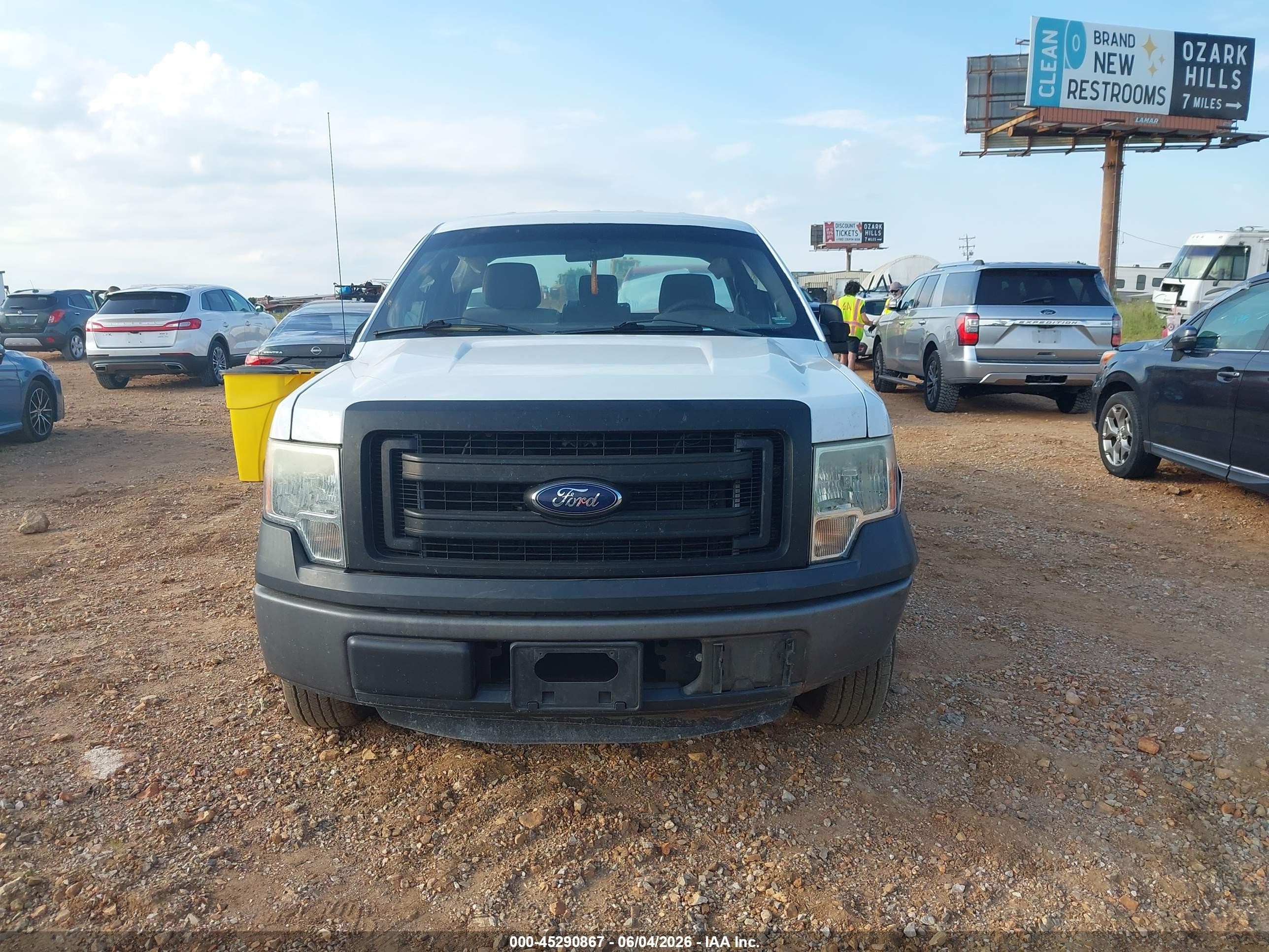 2014 Ford F-150 Xl White vin: 1FTMF1CM1EKE66343