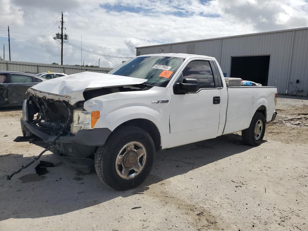 2014 Ford F150 Белый vin: 1FTMF1CM1EKF39582