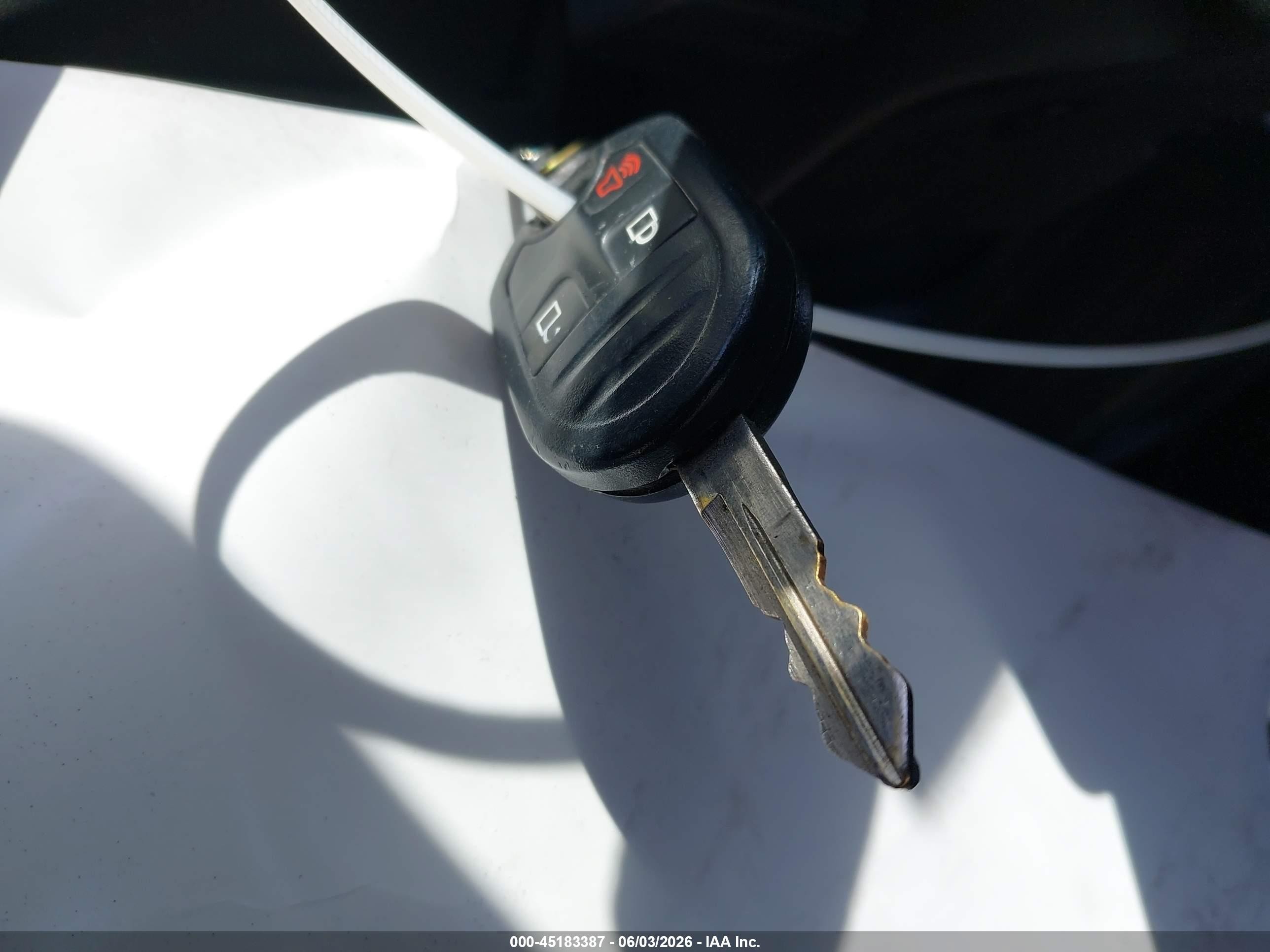 2011 Ford F150   White vin: 1FTMF1CM2BKD35790
