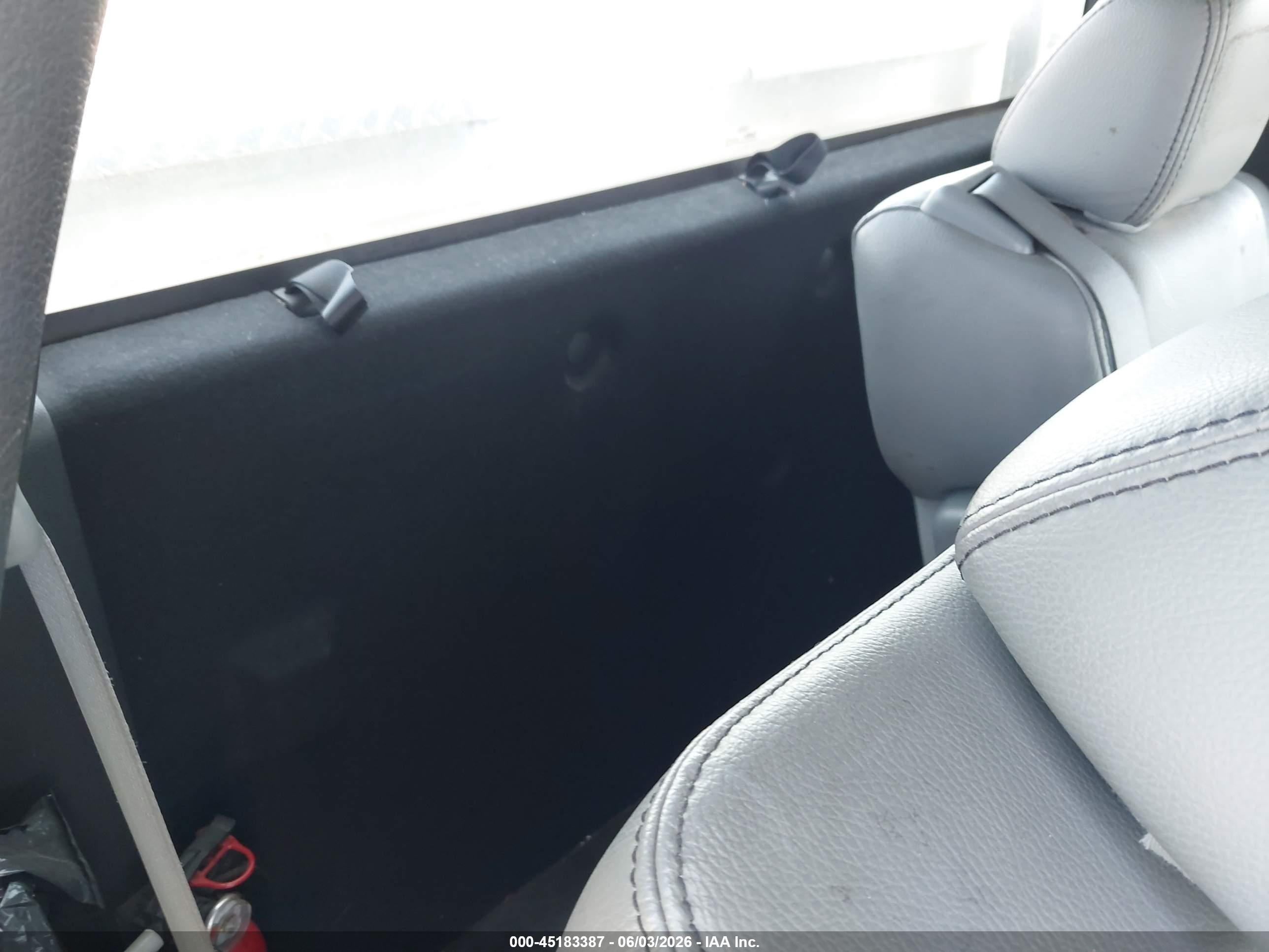 2011 Ford F150   White vin: 1FTMF1CM2BKD35790