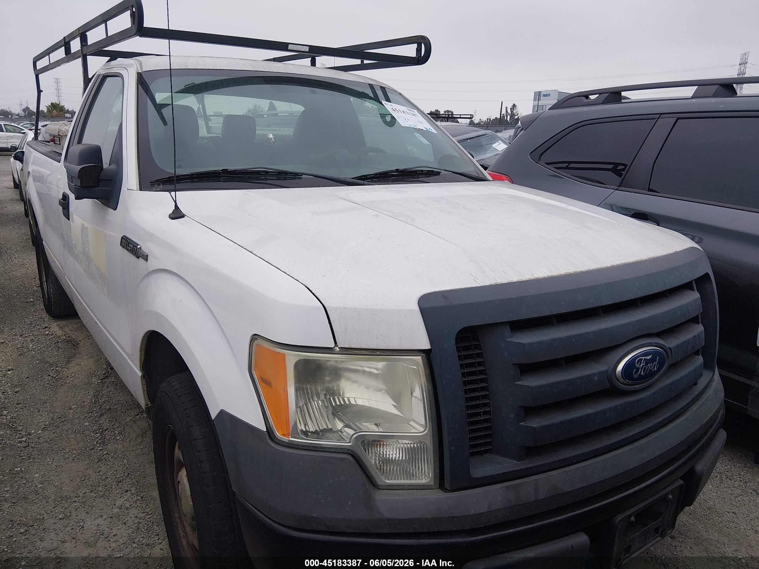 2011 Ford F150   White vin: 1FTMF1CM2BKD35790