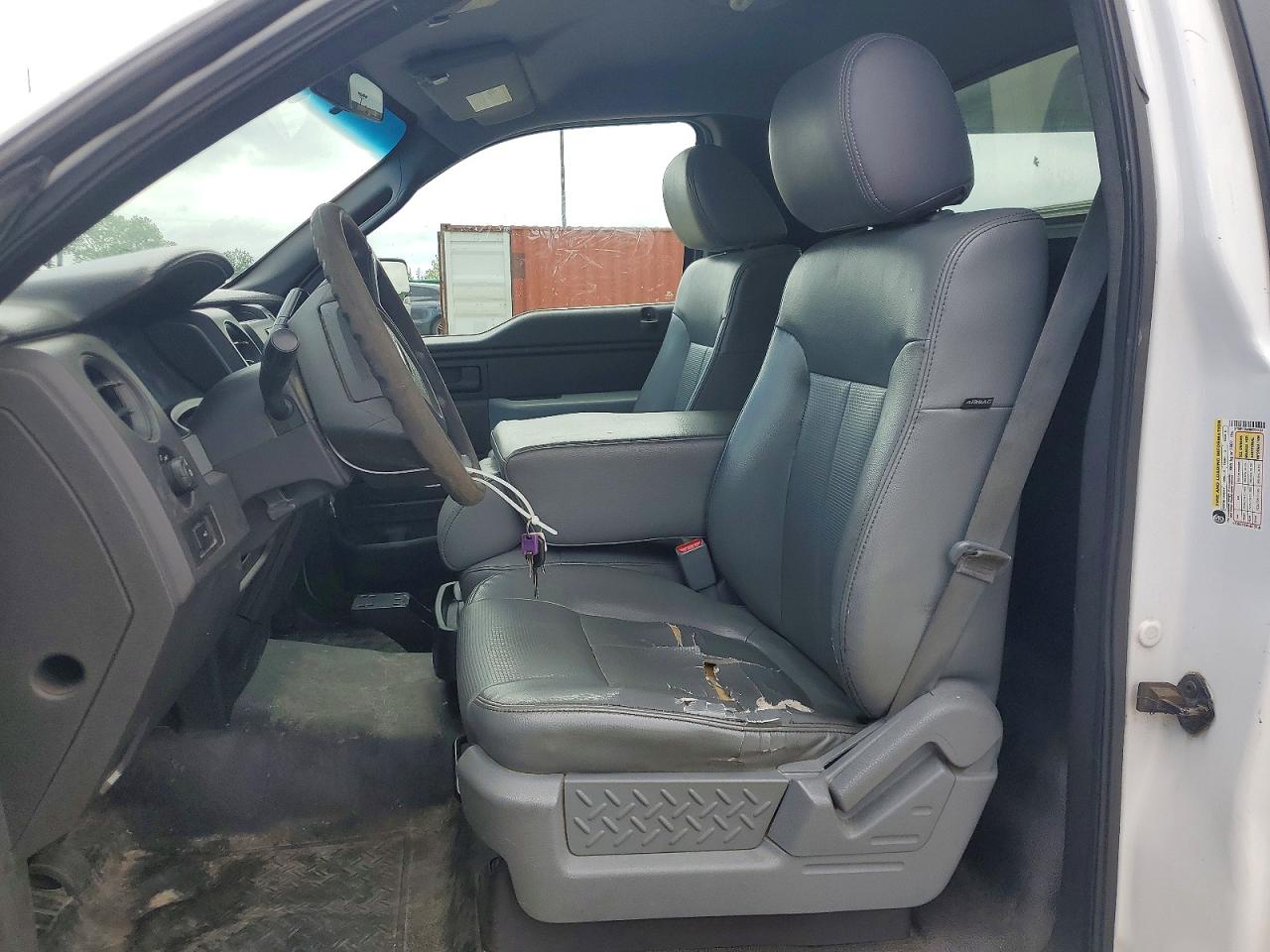 2011 Ford F150 White vin: 1FTMF1CM2BKD74122