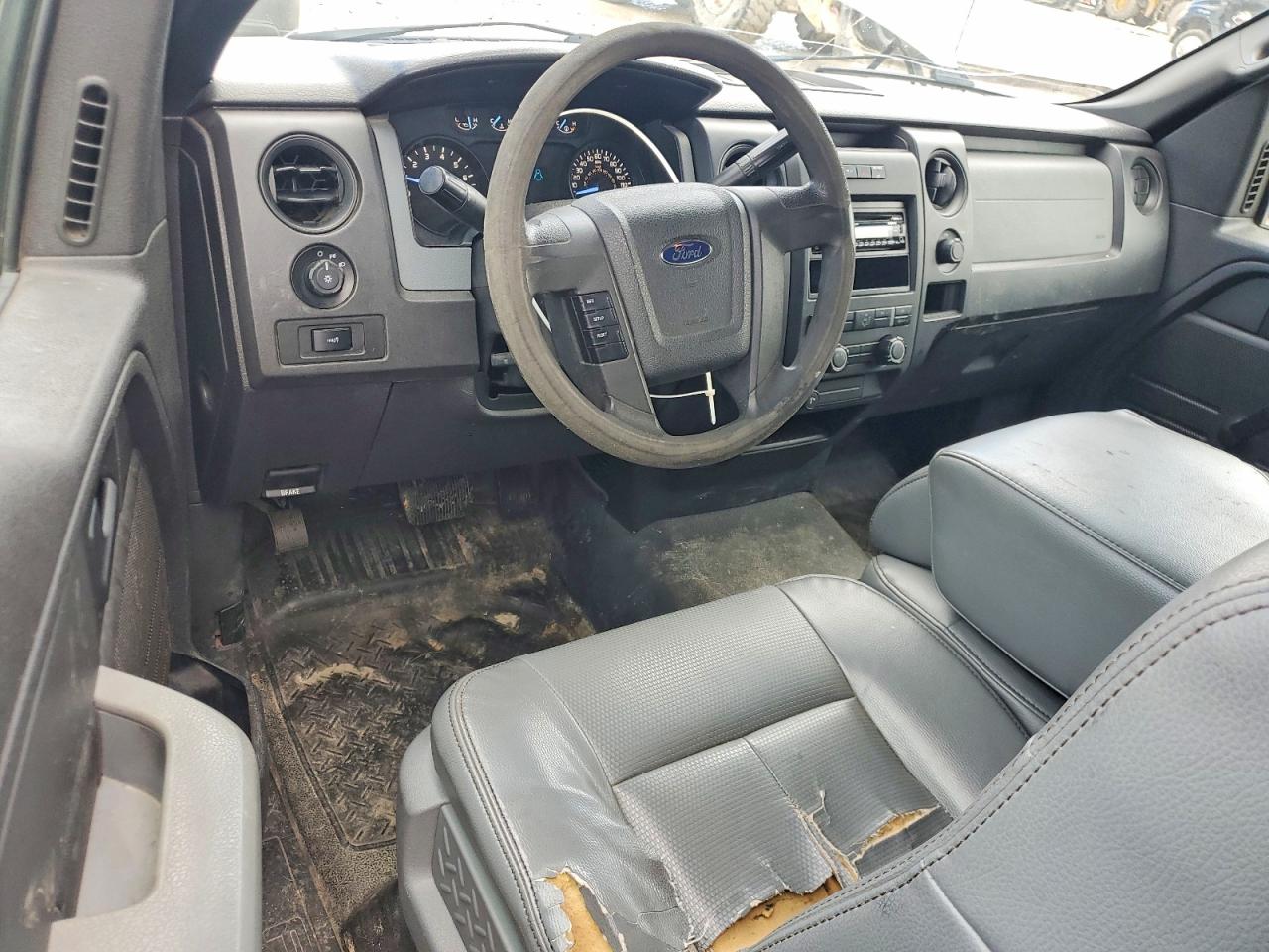 2011 Ford F150 White vin: 1FTMF1CM2BKD74122