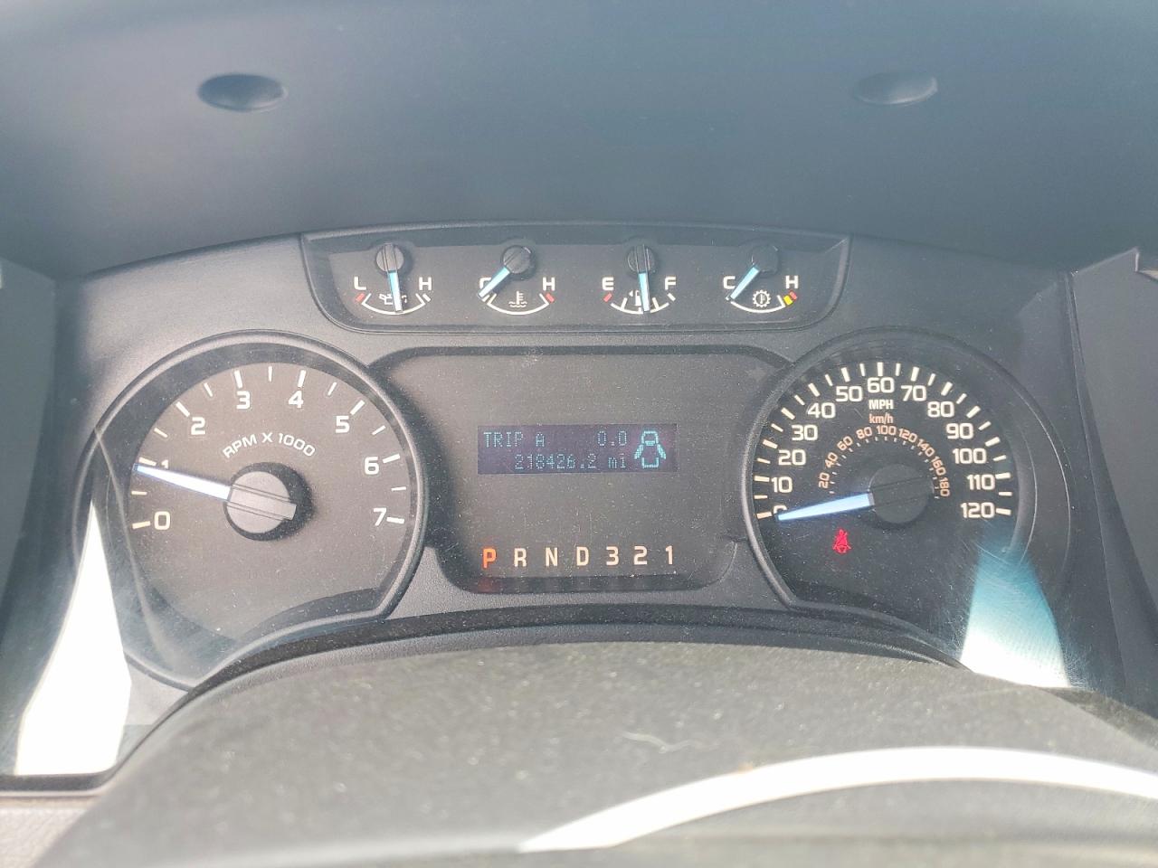 2011 Ford F150 White vin: 1FTMF1CM2BKD74122