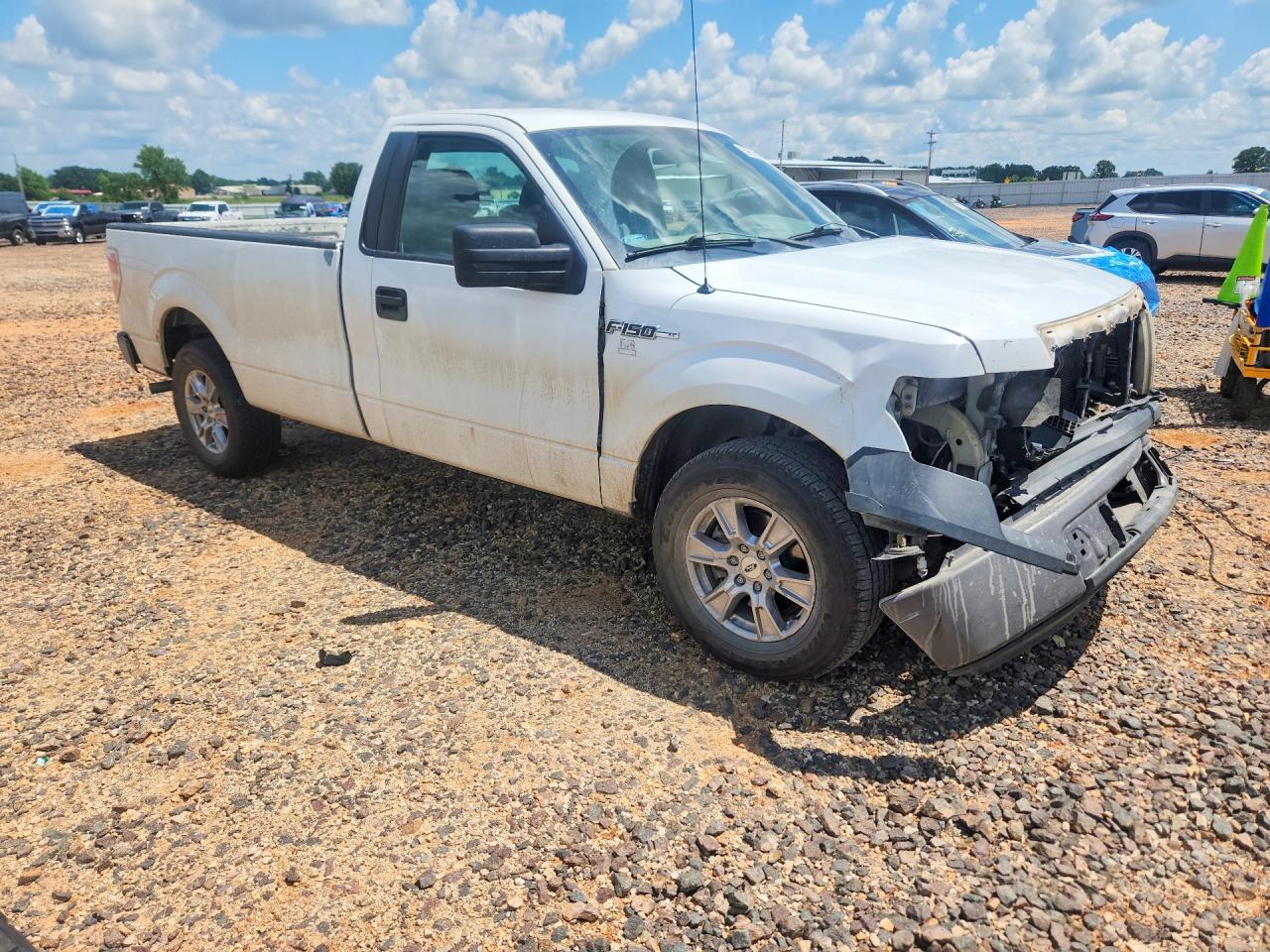 2012 Ford F150 White vin: 1FTMF1CM2CKE21084