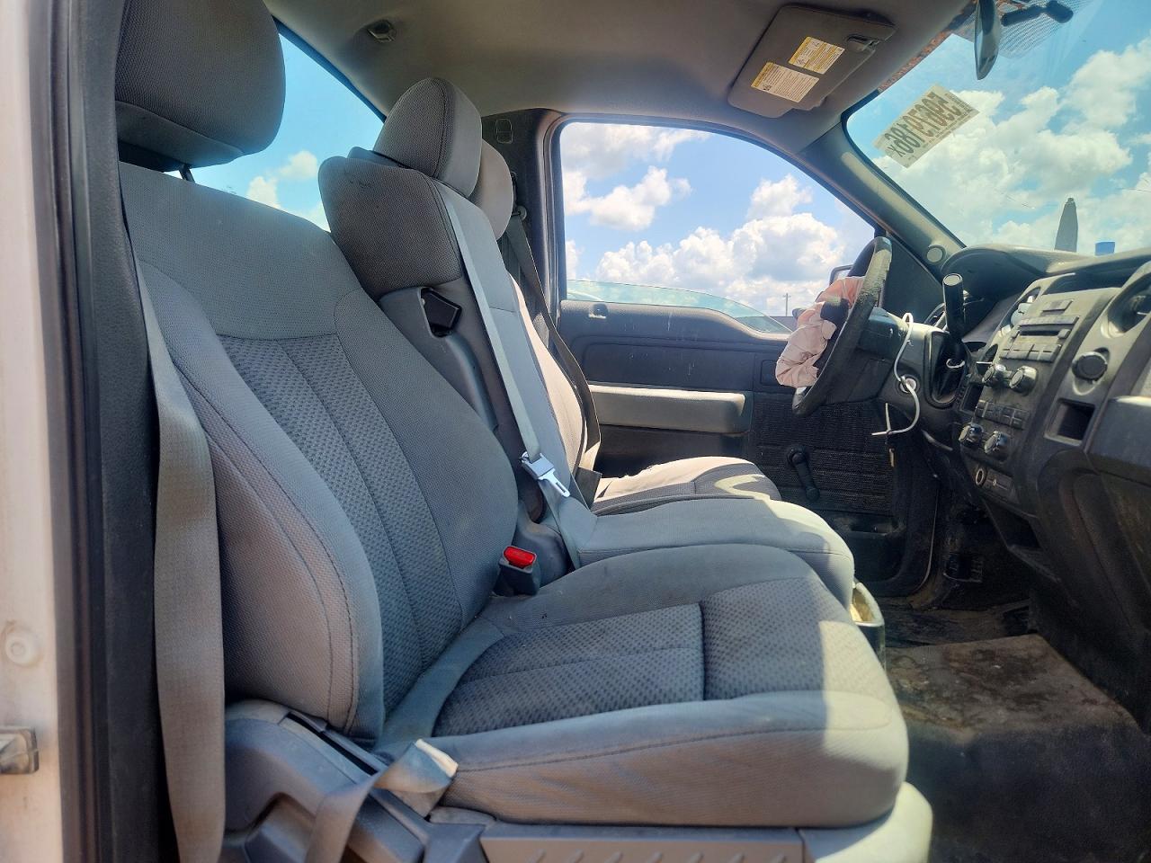 2012 Ford F150 White vin: 1FTMF1CM2CKE21084