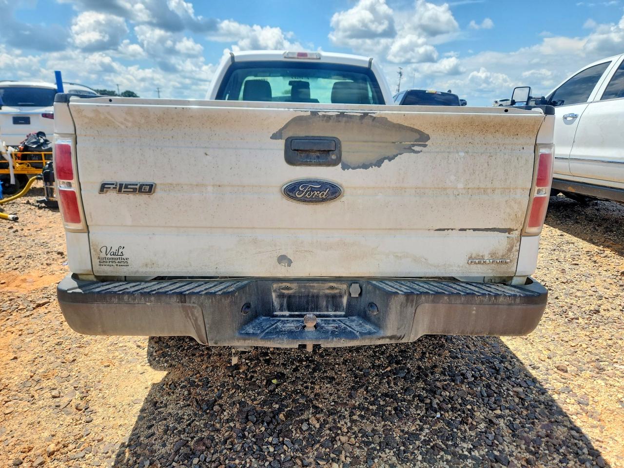 2012 Ford F150 White vin: 1FTMF1CM2CKE21084