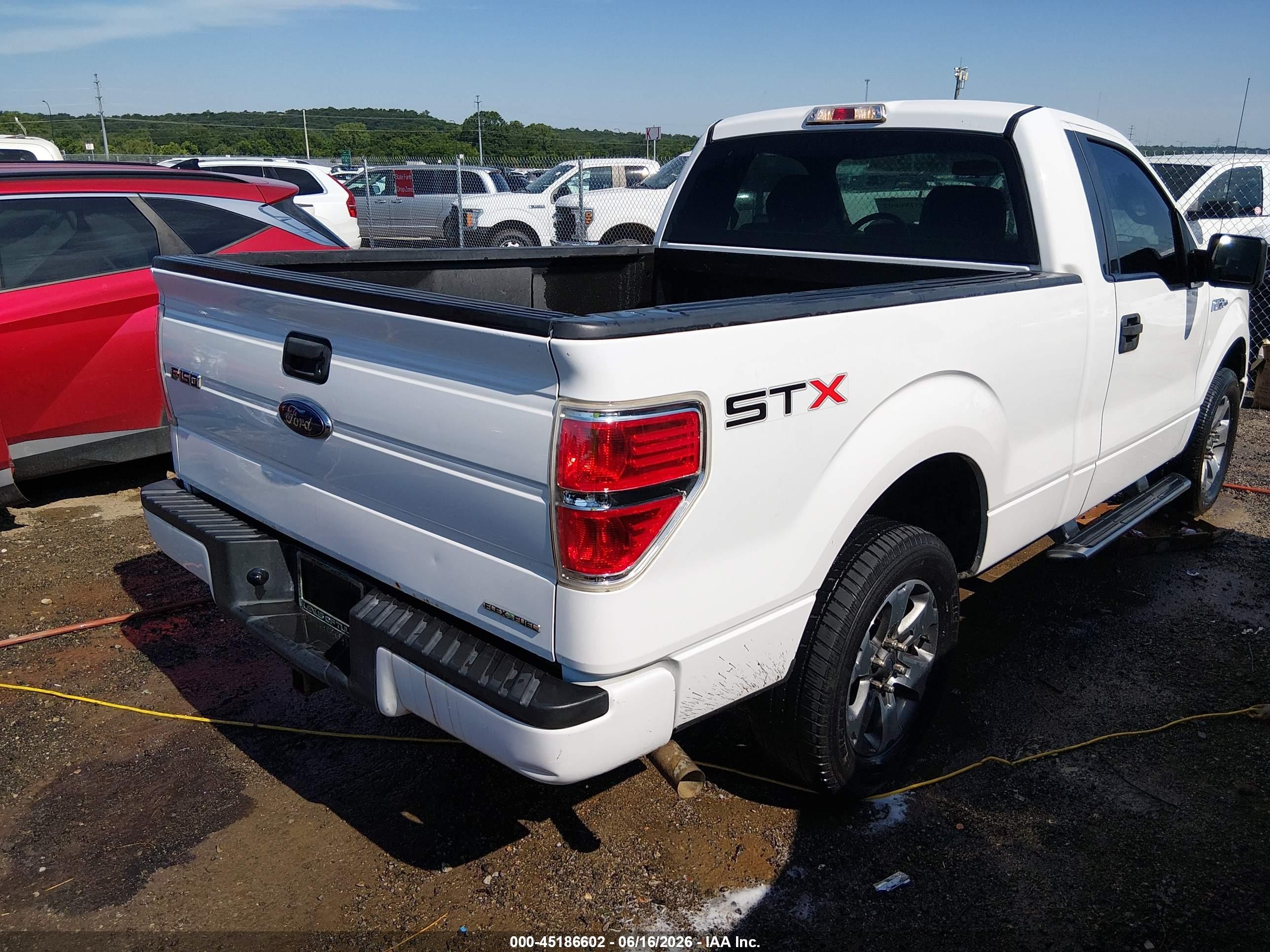 2013 Ford F-150 Stx White vin: 1FTMF1CM2DFC34468