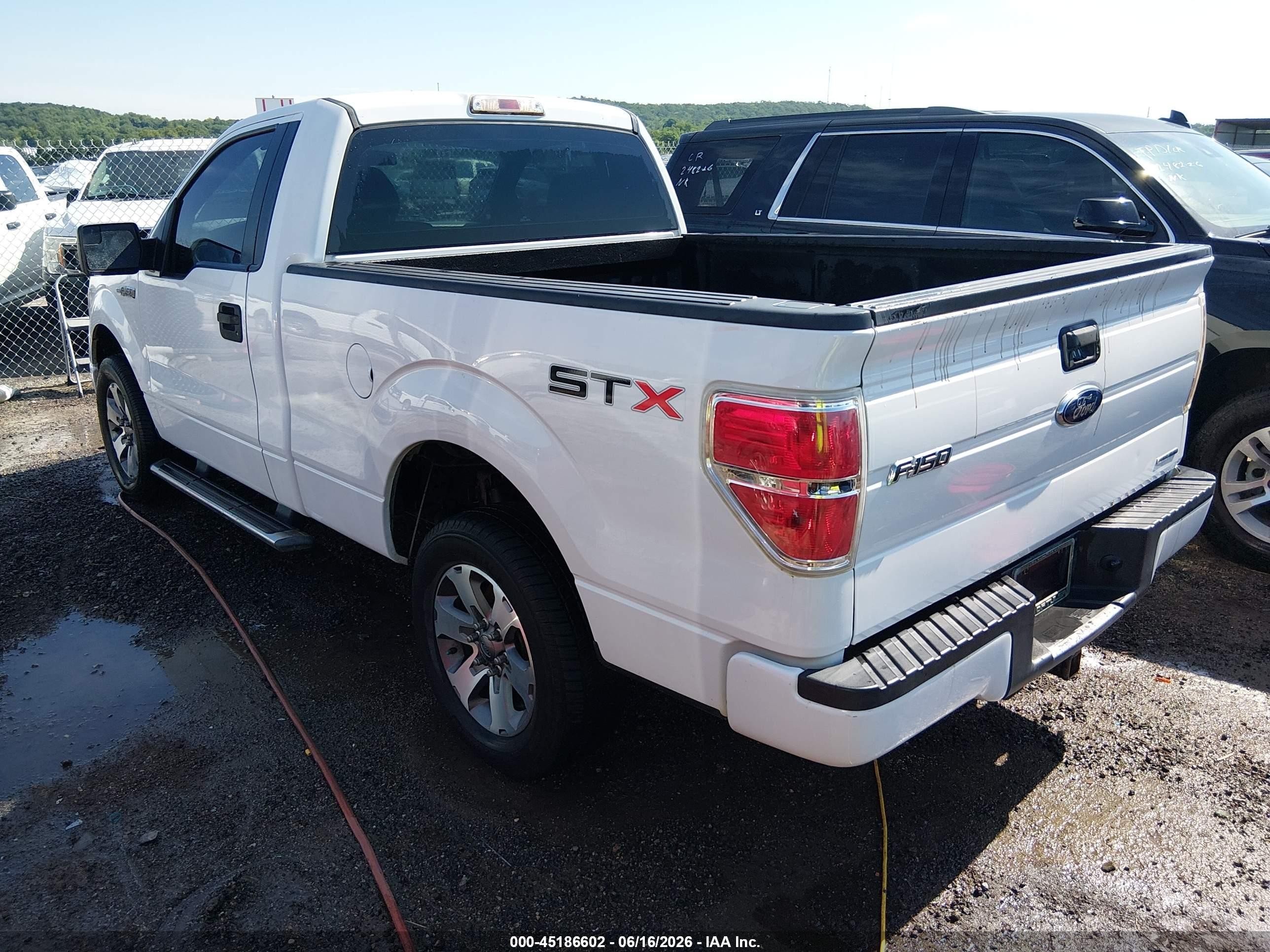 2013 Ford F-150 Stx White vin: 1FTMF1CM2DFC34468