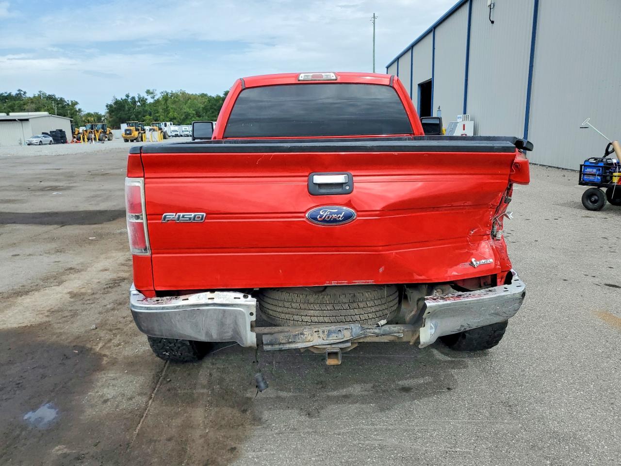 2013 Ford F150 Red vin: 1FTMF1CM2DFD77565
