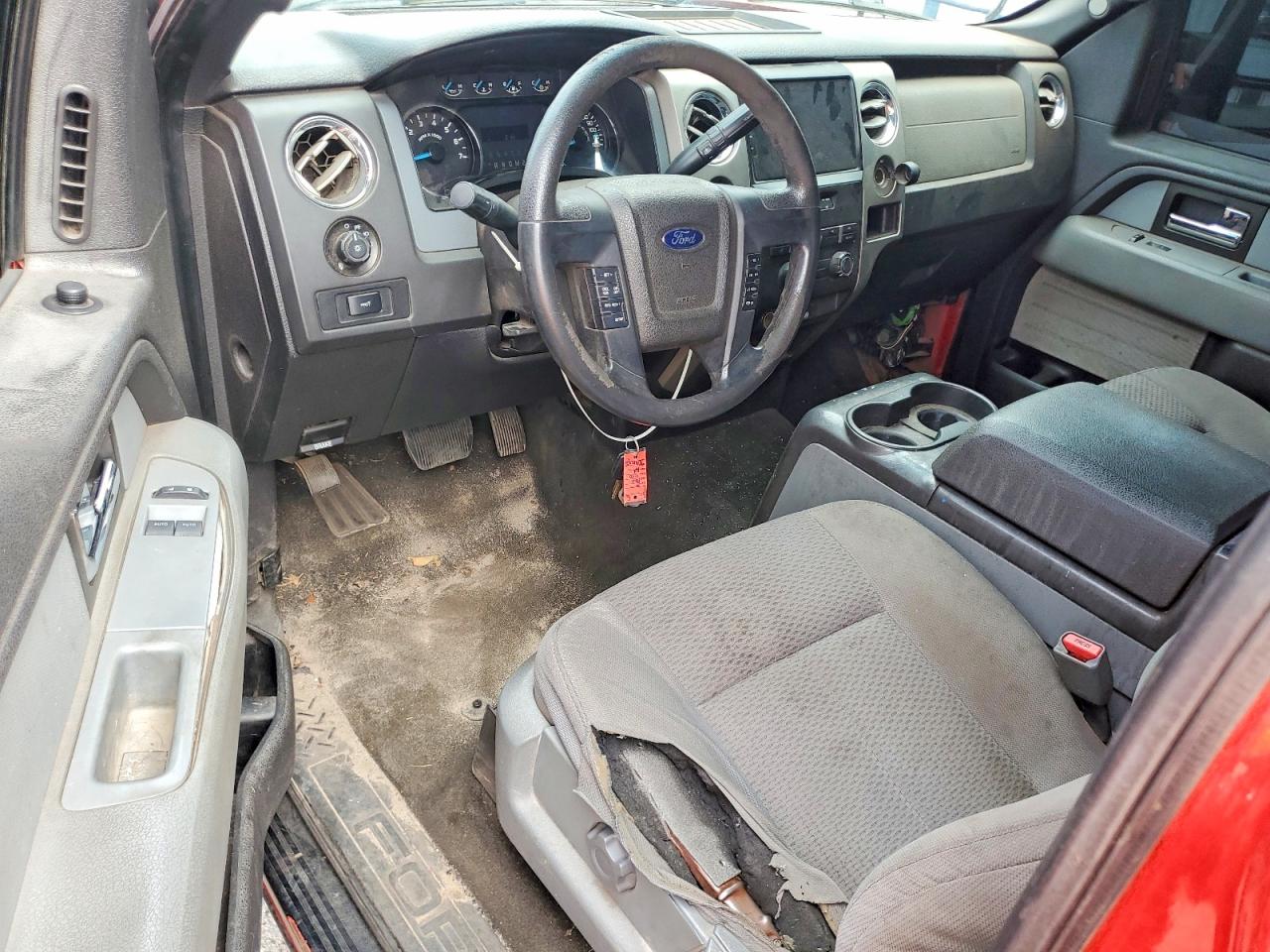 2013 Ford F150 Red vin: 1FTMF1CM2DFD77565