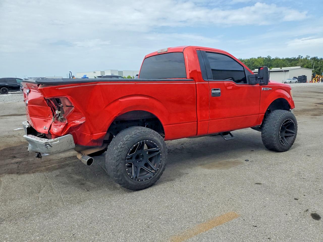 2013 Ford F150 Red vin: 1FTMF1CM2DFD77565