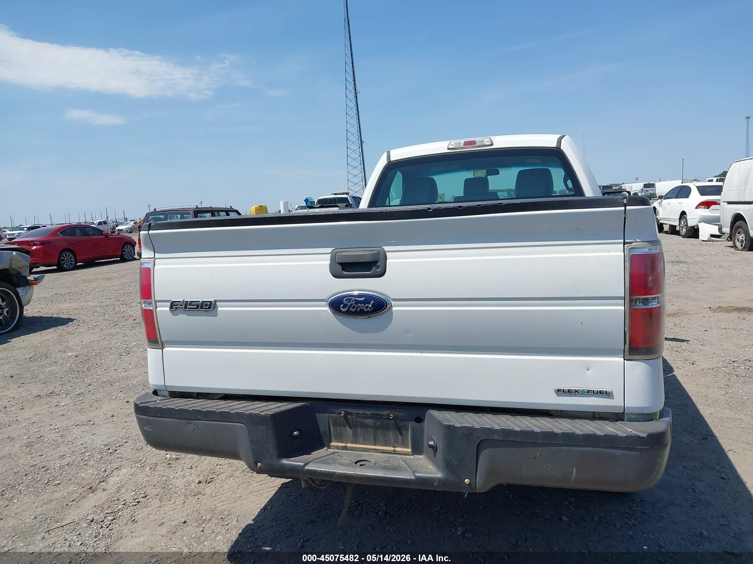 2013 Ford F-150 Xl White vin: 1FTMF1CM2DKE58248