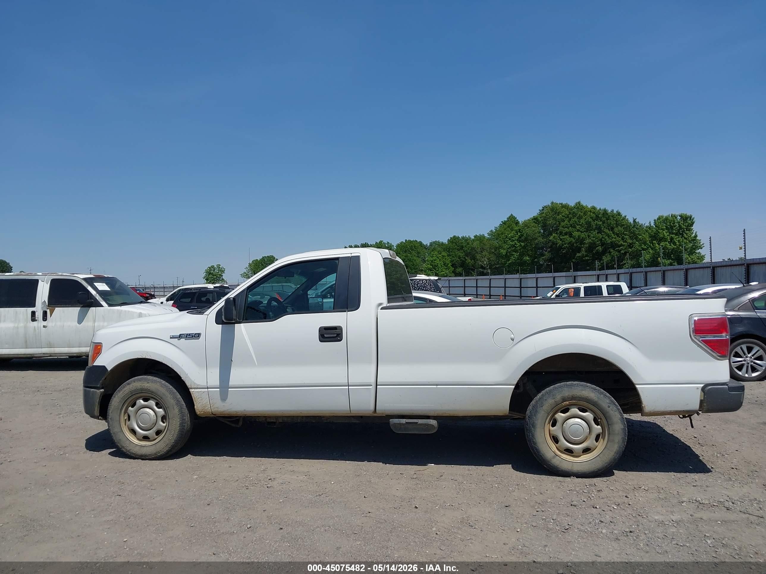 2013 Ford F-150 Xl White vin: 1FTMF1CM2DKE58248