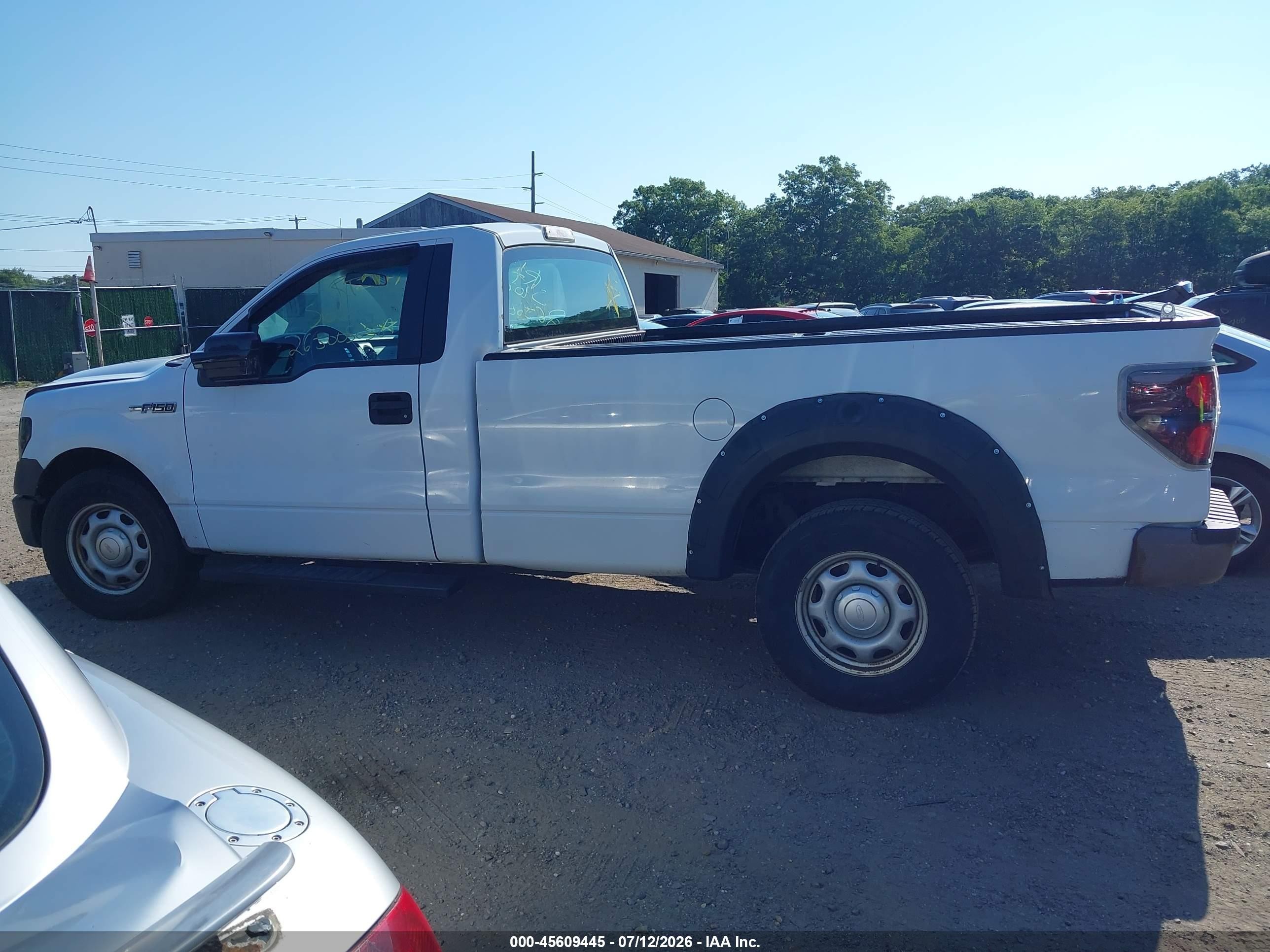 2013 Ford F-150 Xl White vin: 1FTMF1CM2DKG19777