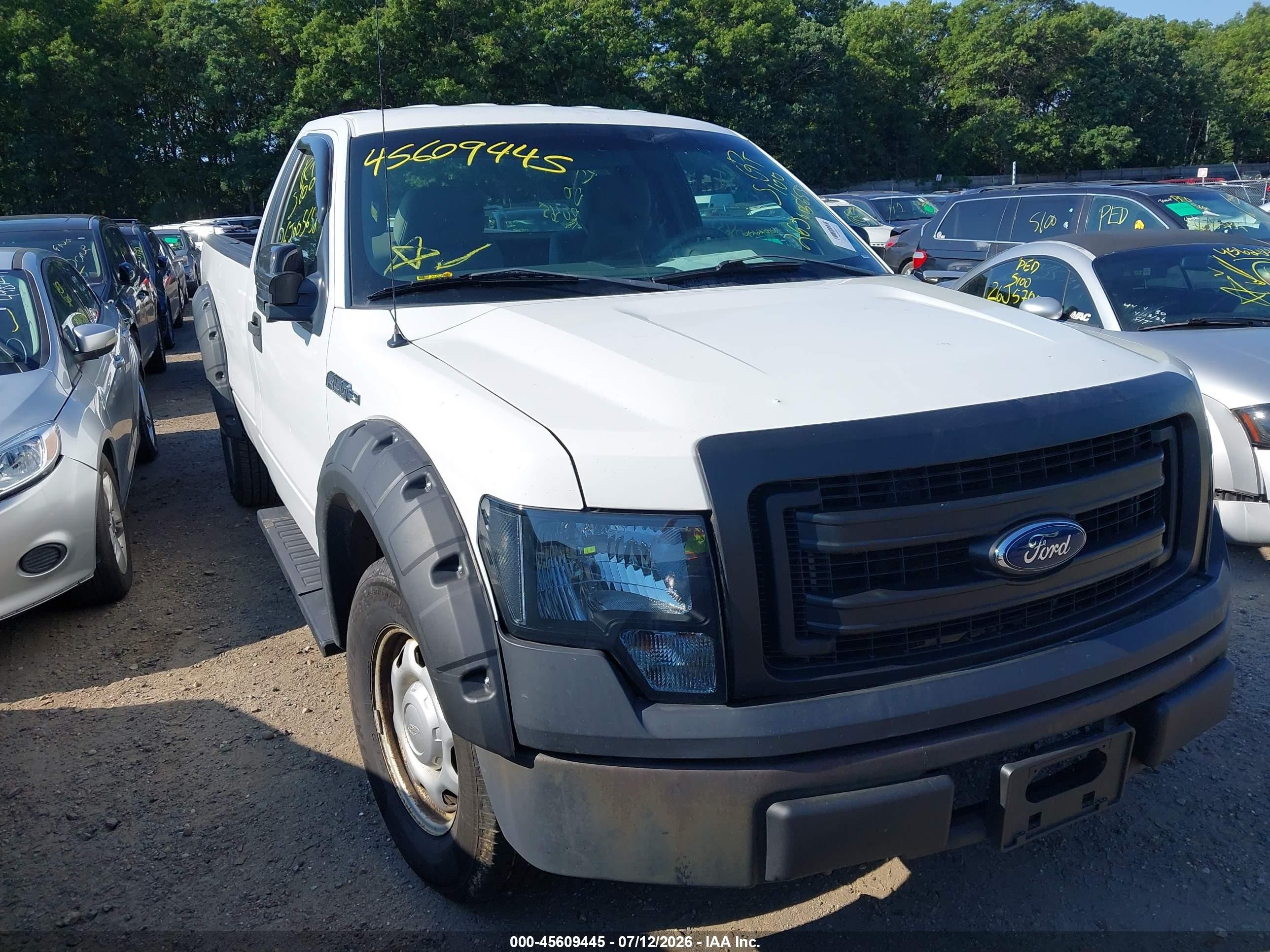 2013 Ford F-150 Xl White vin: 1FTMF1CM2DKG19777