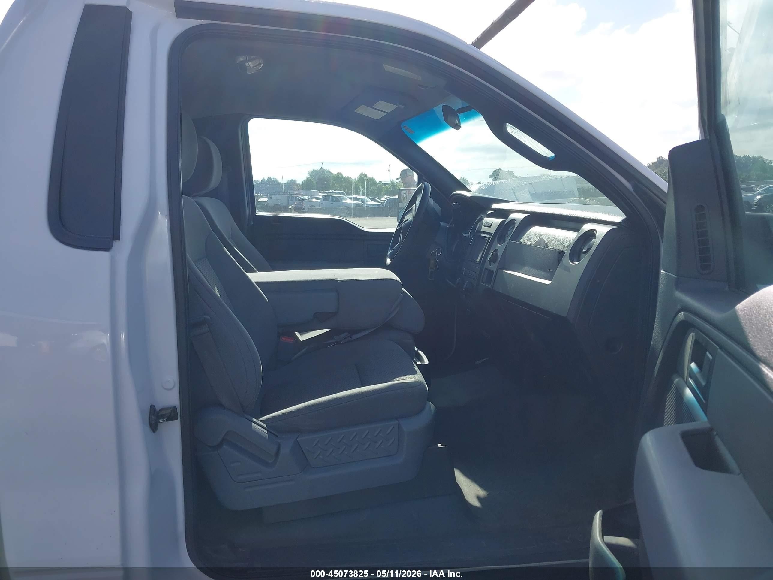 2013 Ford F-150 Xl White vin: 1FTMF1CM2DKG33307