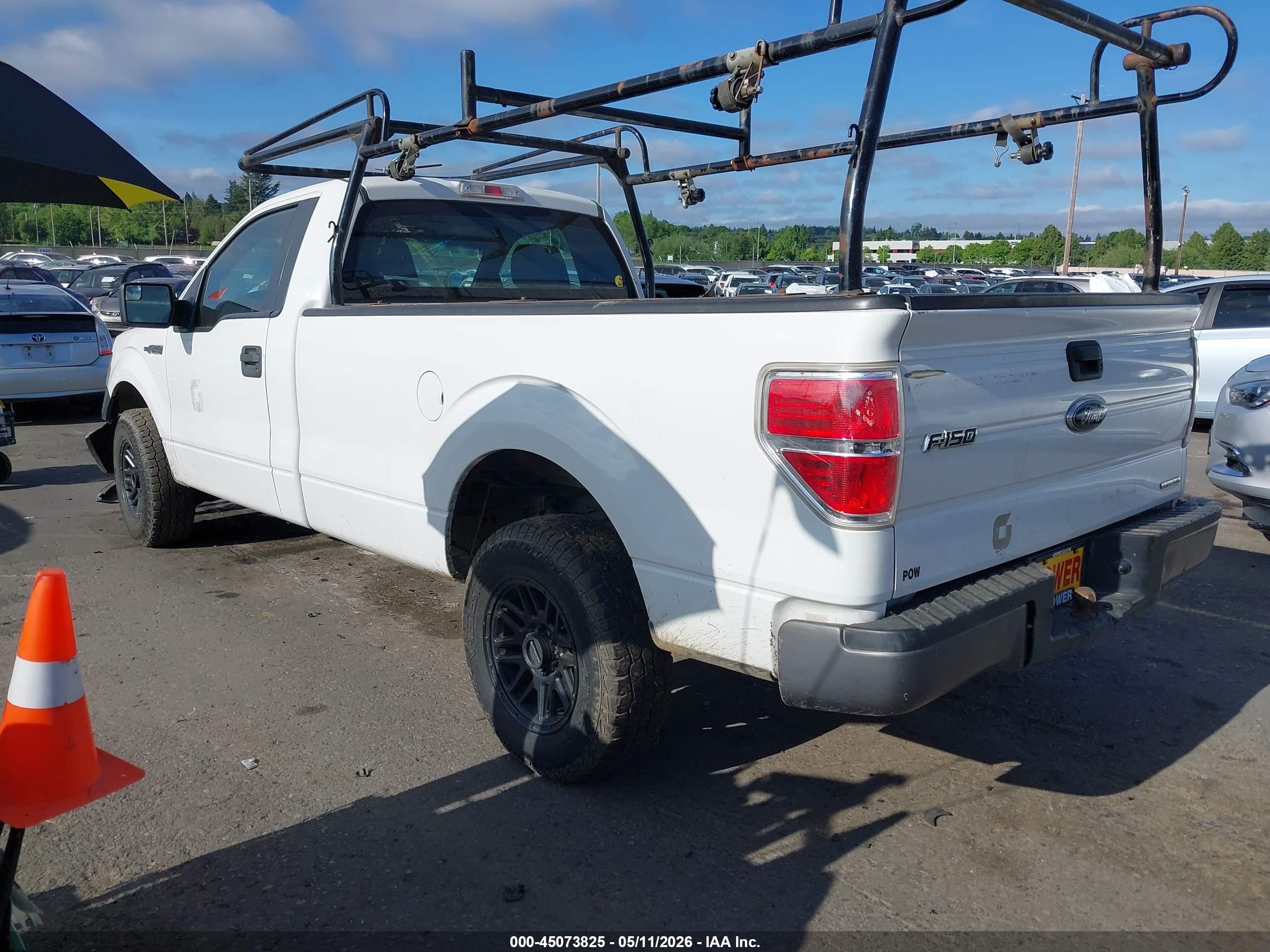 2013 Ford F-150 Xl White vin: 1FTMF1CM2DKG33307