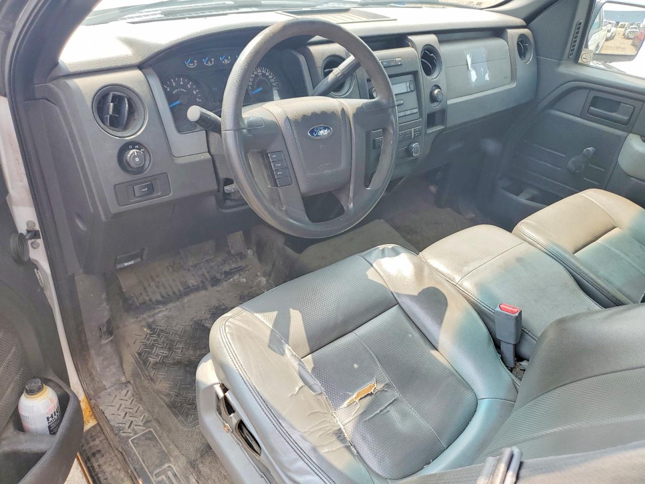 2014 Ford F150 Белый vin: 1FTMF1CM2EFB18186