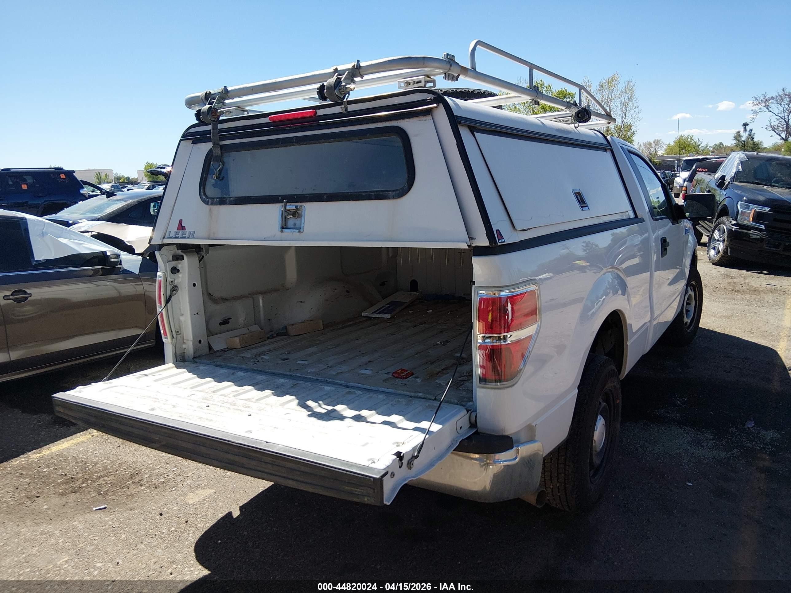 2014 Ford F-150 Xl White vin: 1FTMF1CM2EFC42653