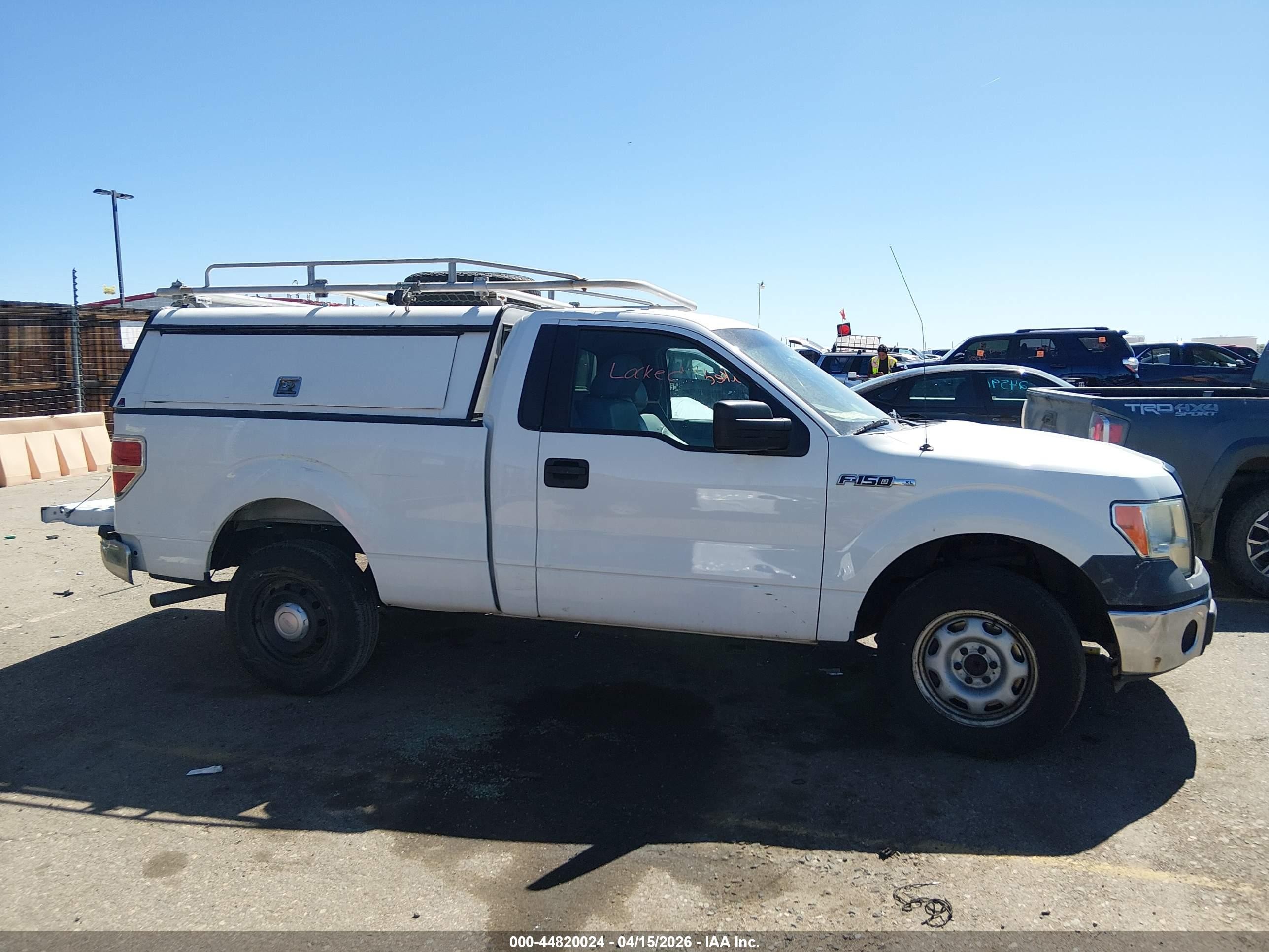 2014 Ford F-150 Xl White vin: 1FTMF1CM2EFC42653