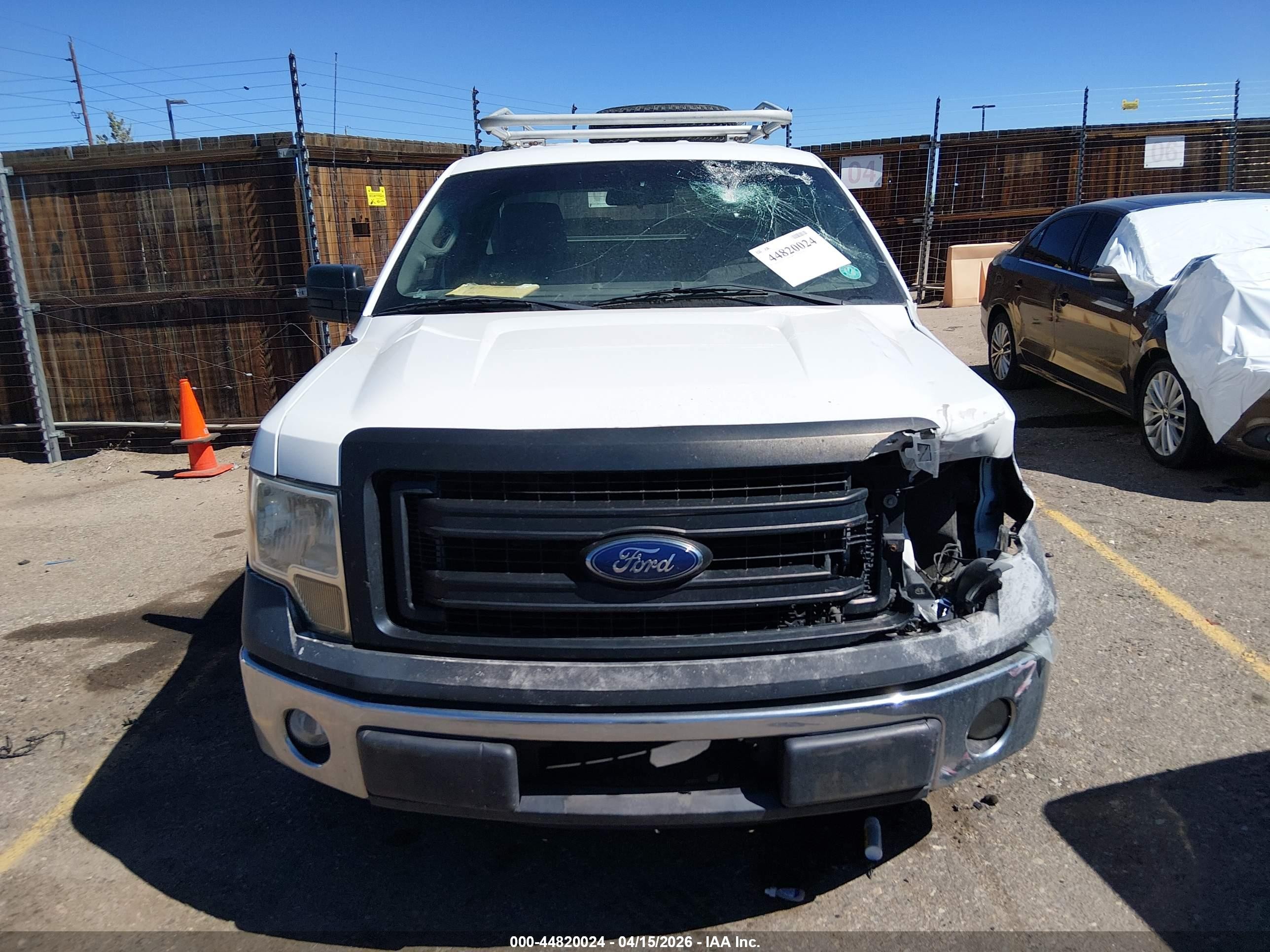 2014 Ford F-150 Xl White vin: 1FTMF1CM2EFC42653