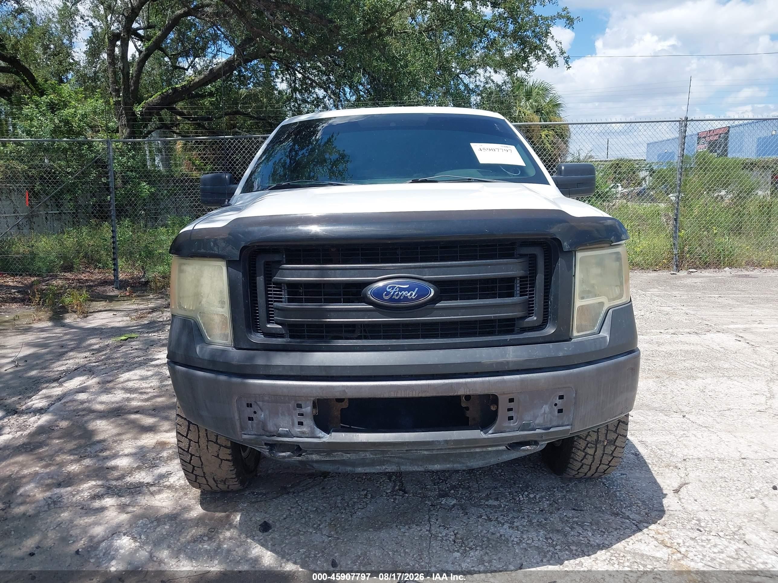 2014 Ford F-150 Xl White vin: 1FTMF1CM2EFC86216