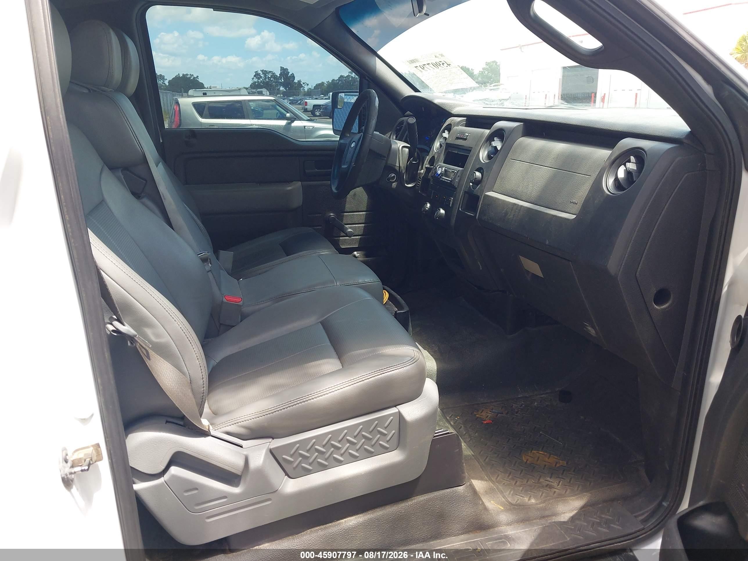 2014 Ford F-150 Xl White vin: 1FTMF1CM2EFC86216